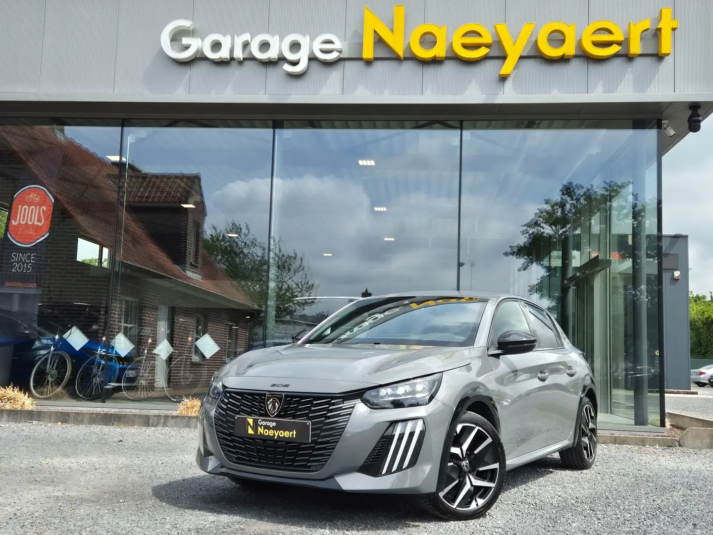 Peugeot 208 1.2i GT Line * CAMERA, GPS, CARPLAY, R WIEL * Gris - 1