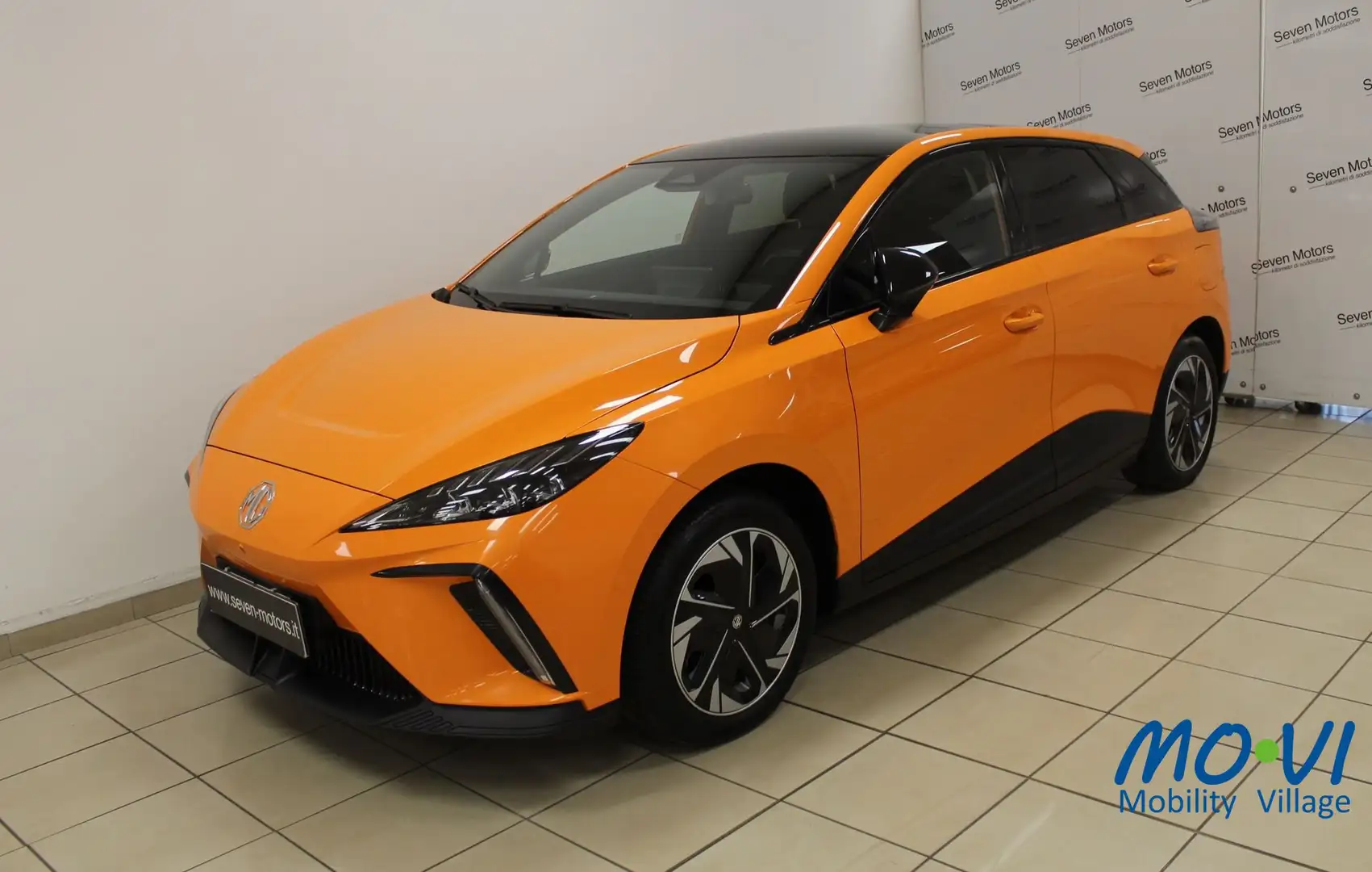 MG MG4 Luxury 64 KWh - Prezzo reale Orange - 1