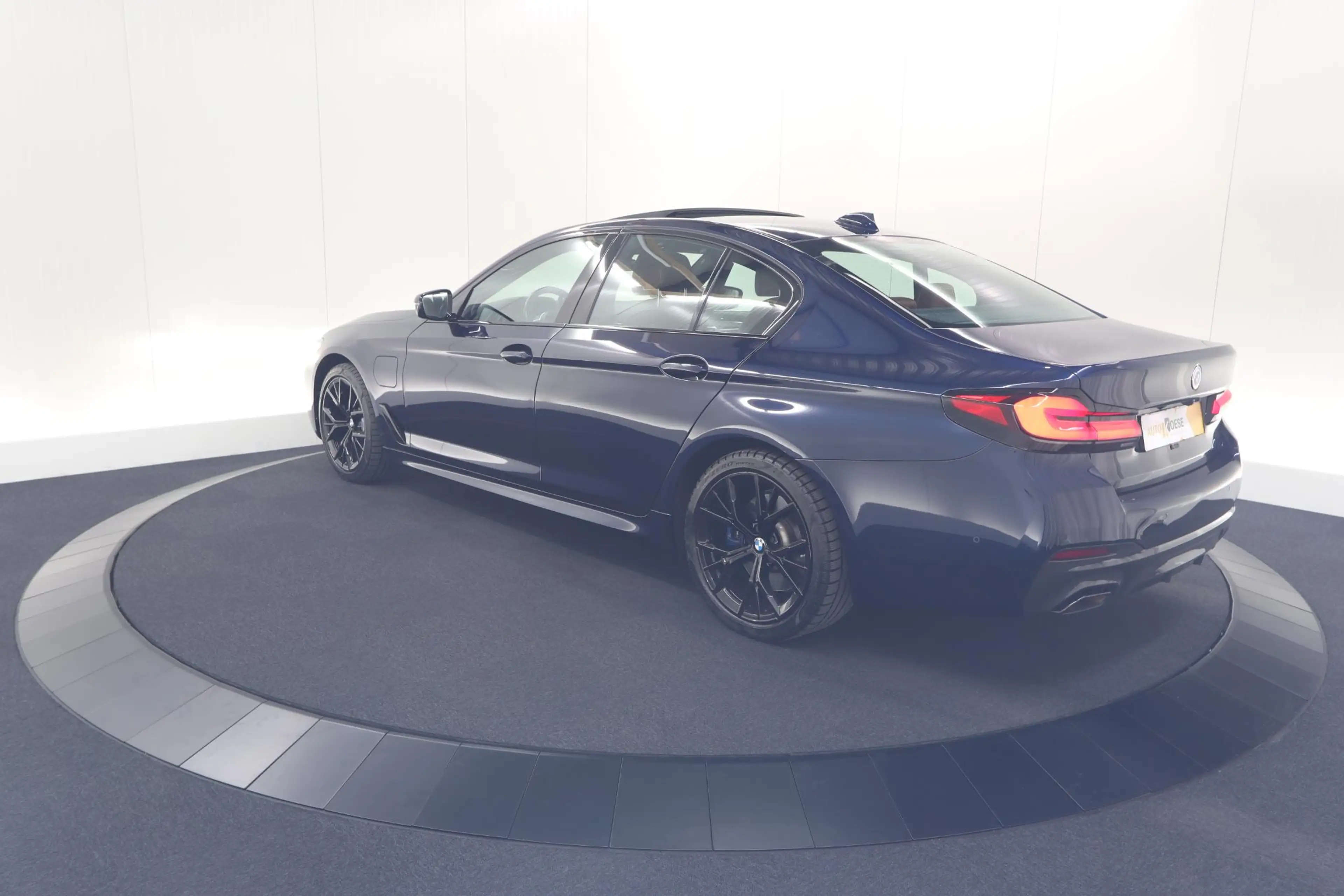 BMW 545 5-serie 545e xDrive Business Edition Plus | M Spor — photo 14