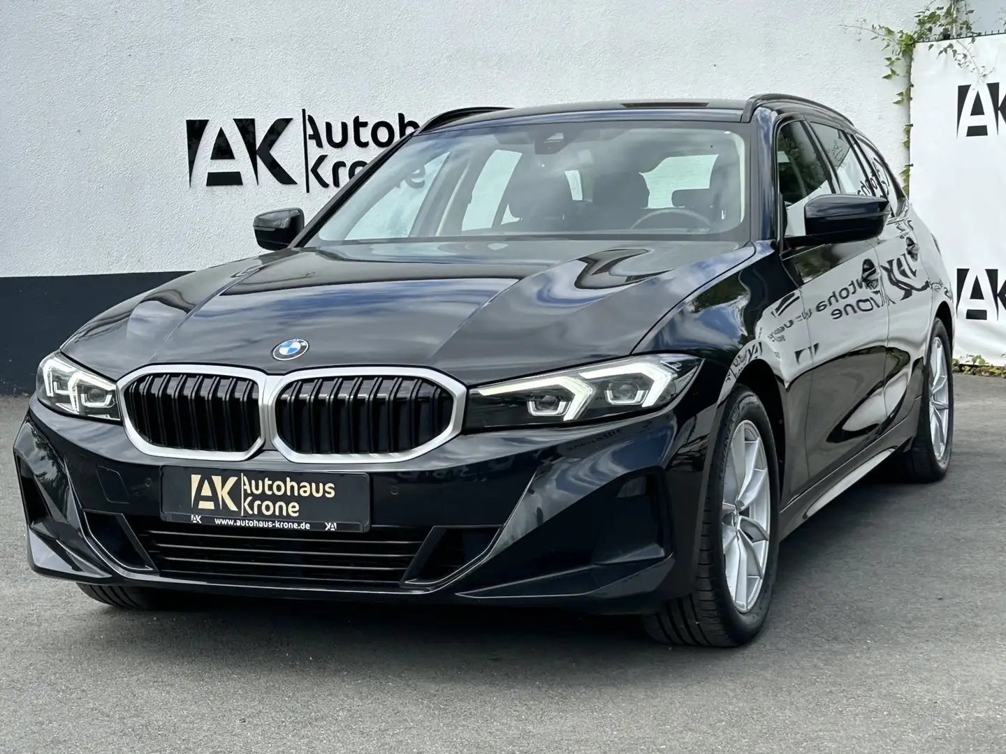 BMW 320 d Mild Hybrid xDrive *FACELIFT*CURVED* LED*AHK*SHZ Noir - 2
