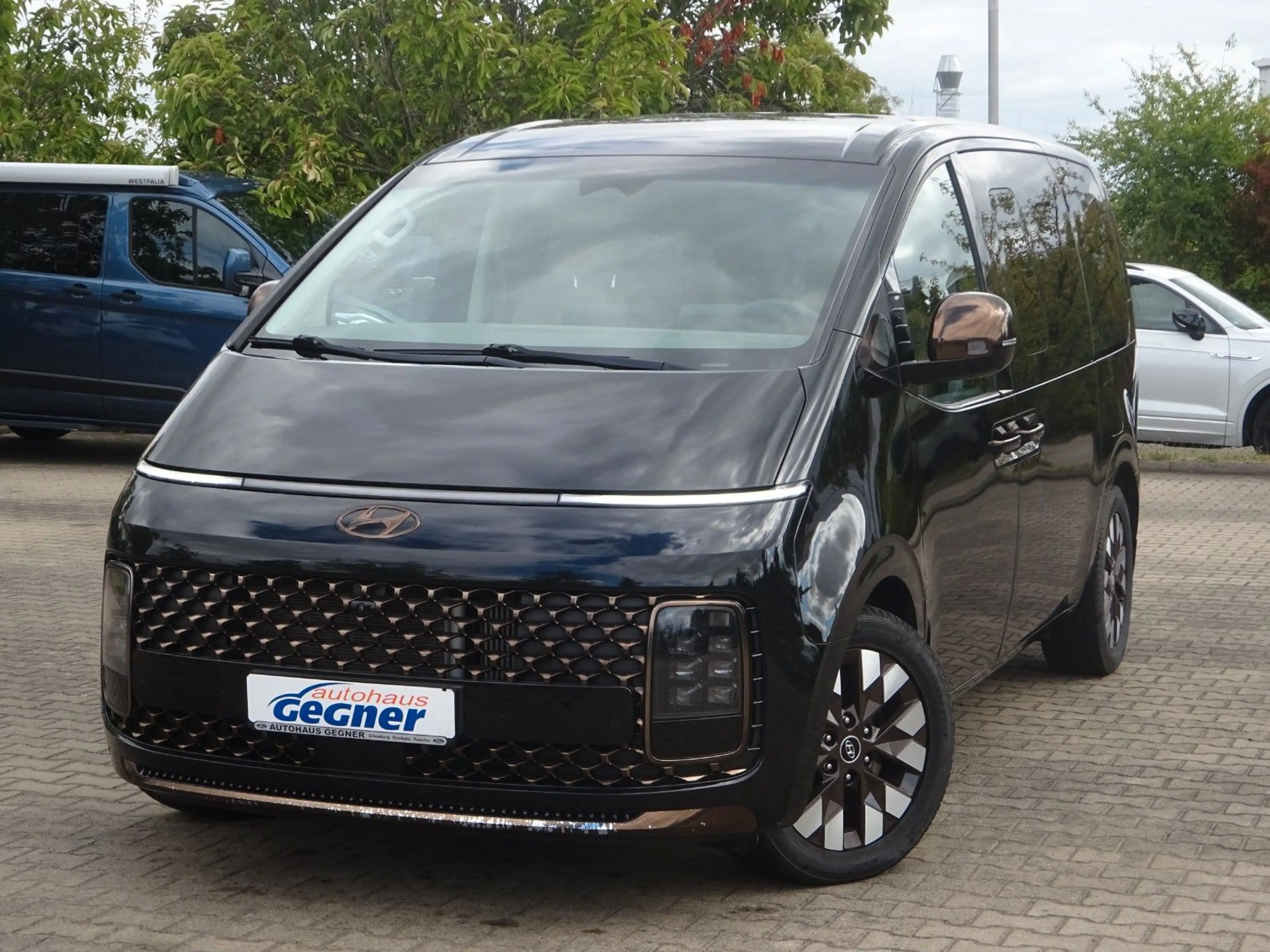 Hyundai STARIA 177PS Autm. Signature 4WD Navi Leder ACC — photo 2