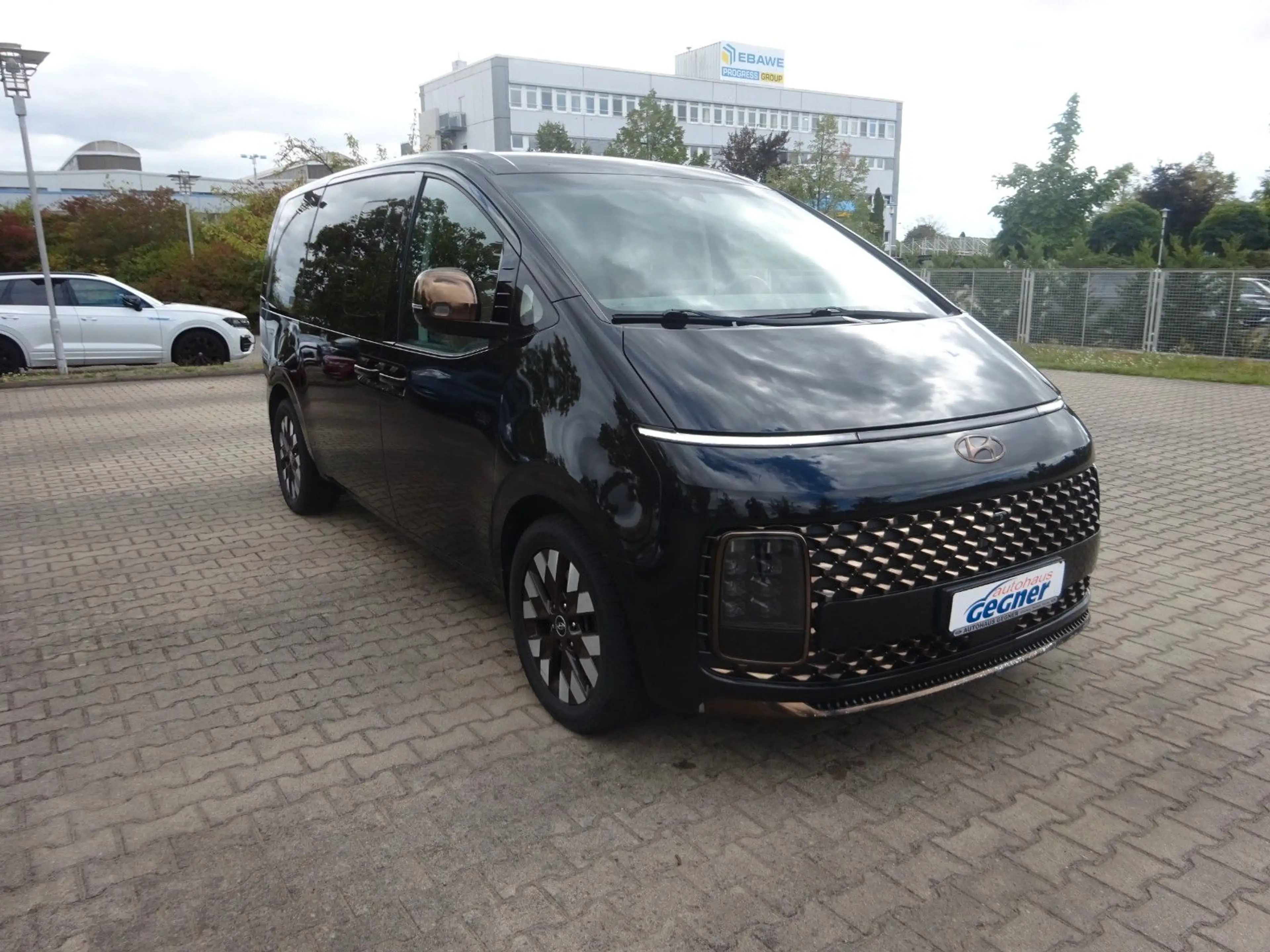 Hyundai STARIA 177PS Autm. Signature 4WD Navi Leder ACC — photo 7