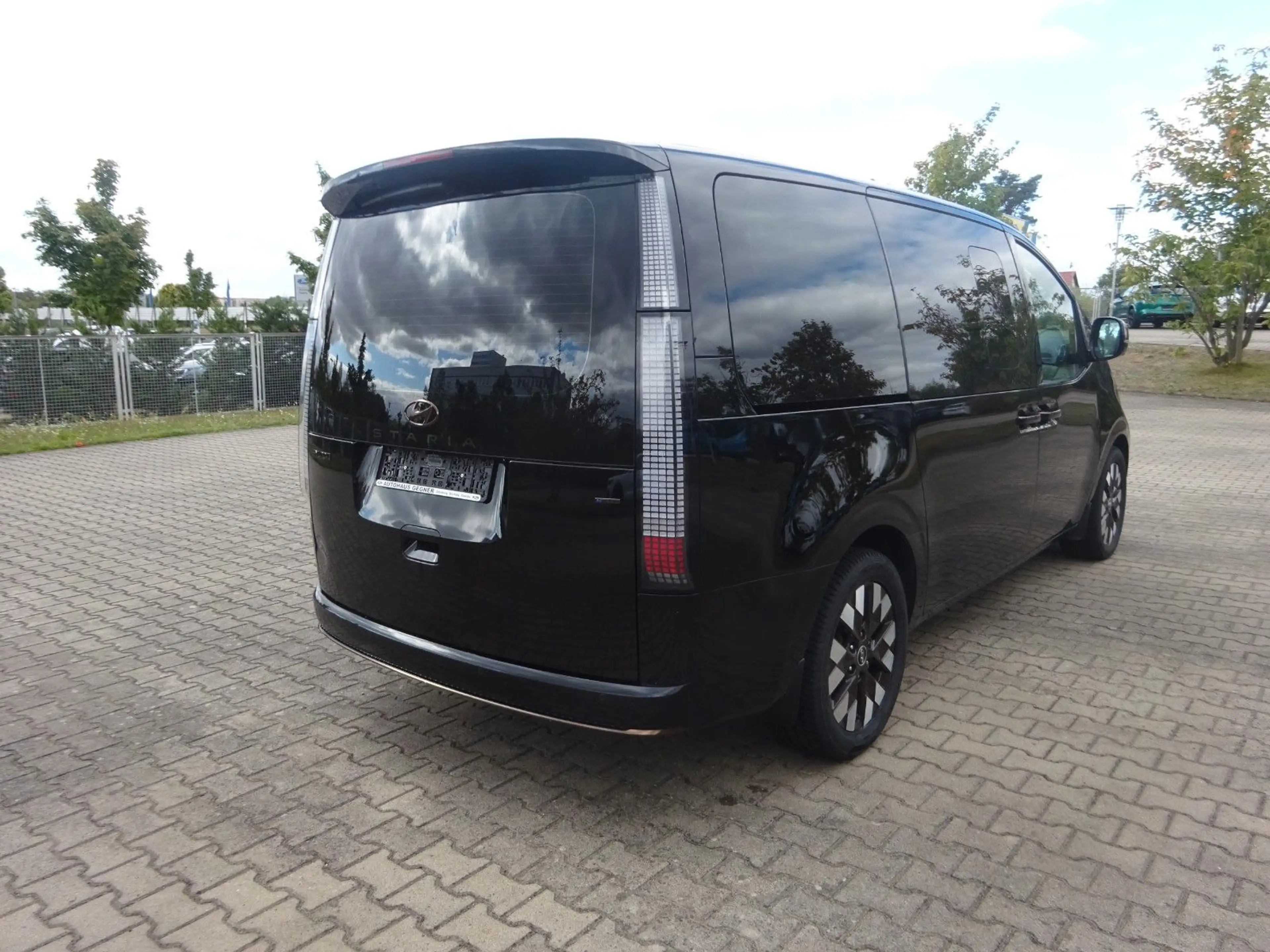 Hyundai STARIA 177PS Autm. Signature 4WD Navi Leder ACC — photo 5