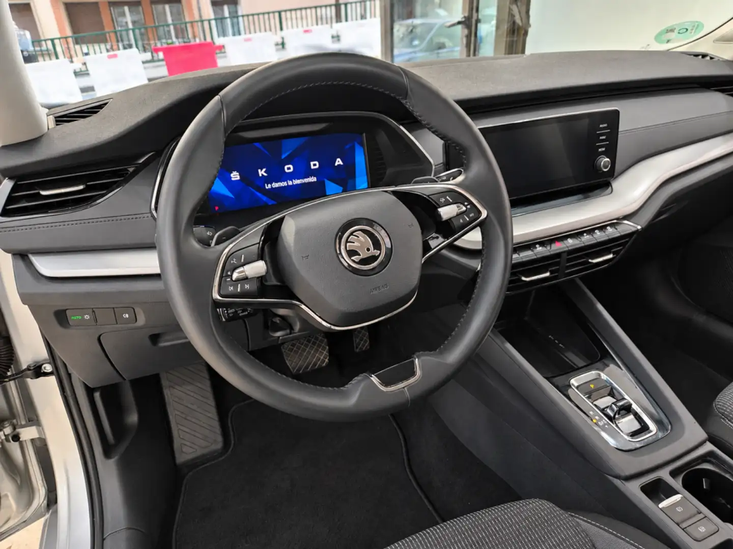 Skoda Octavia 1.5 TSI MHEV Ambition DSG Gris - 2