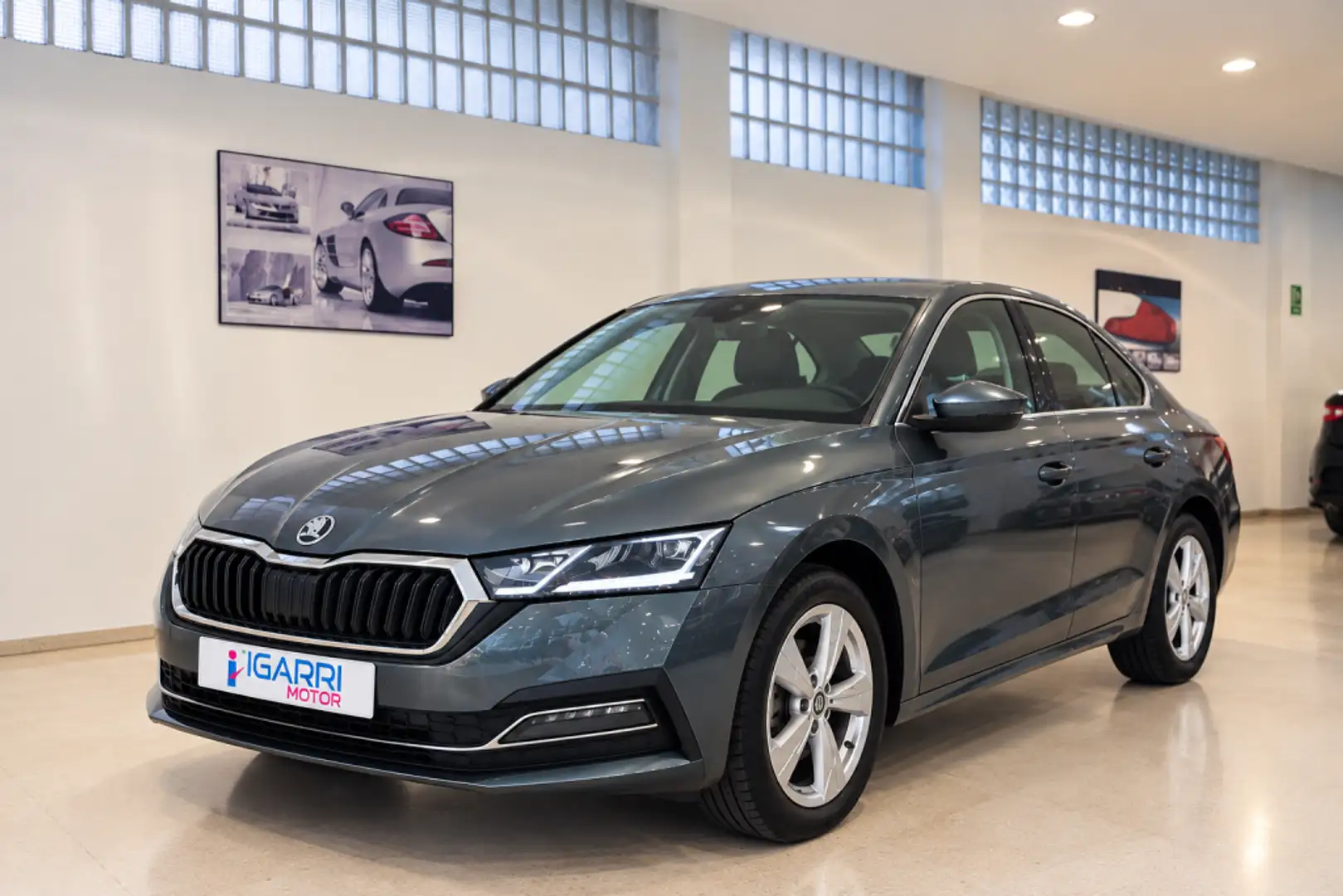 Skoda Octavia 1.5 TSI MHEV Ambition DSG Gris - 1