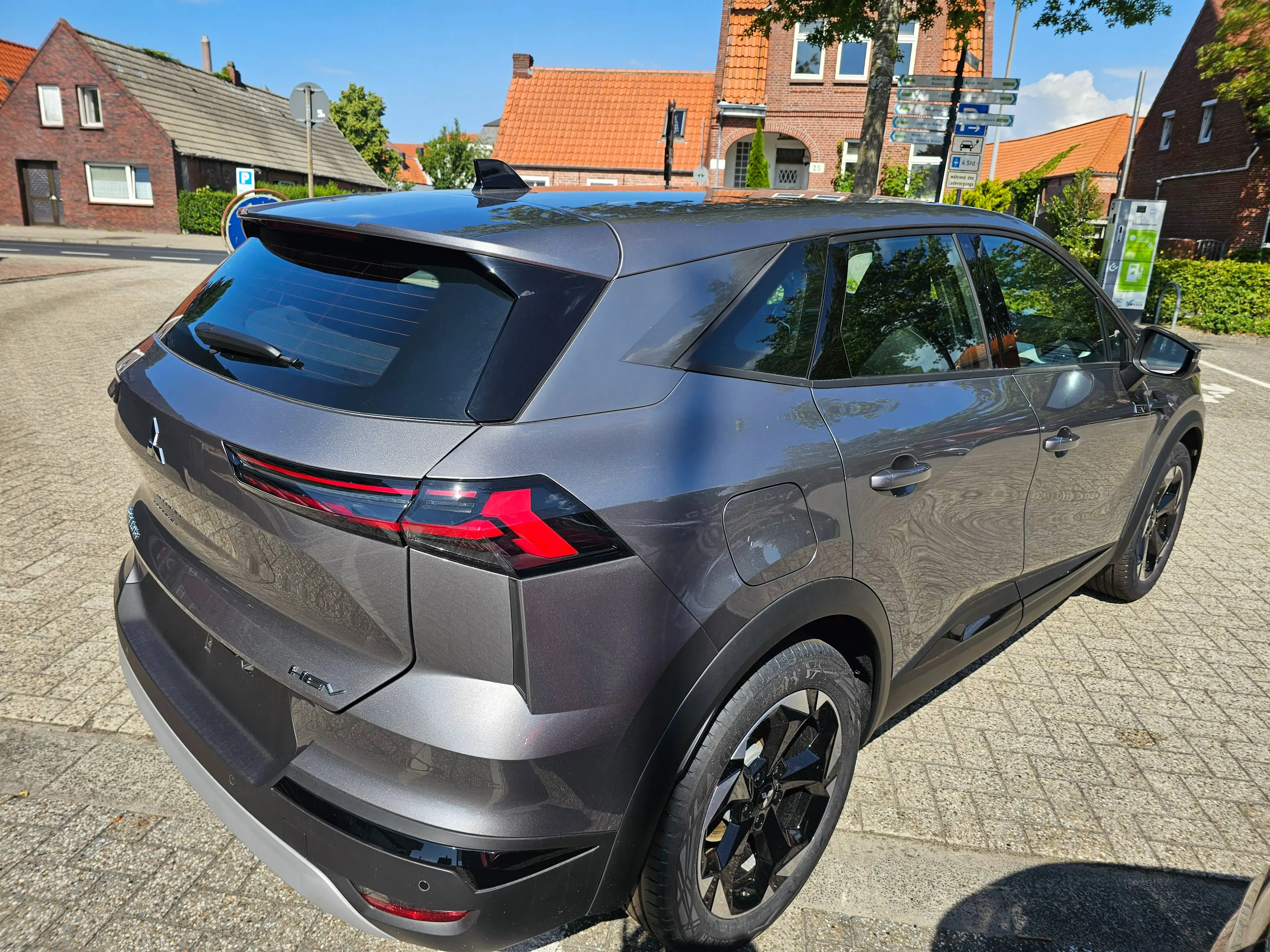 Mitsubishi Grandis Diamant PLUS — photo 9