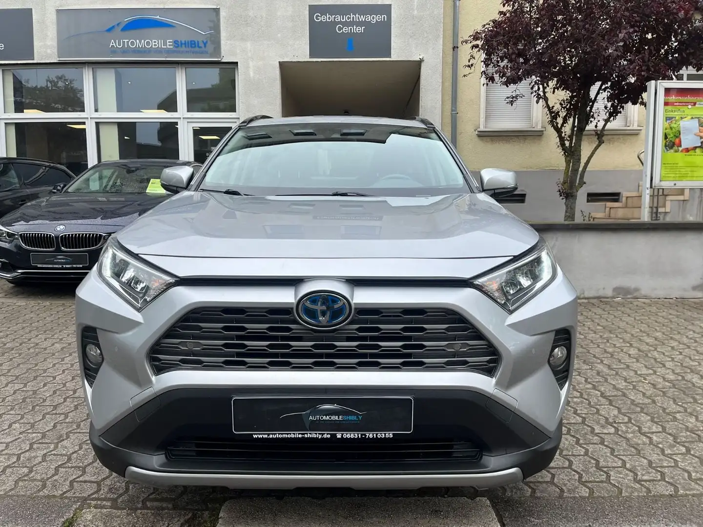 Toyota RAV 4 Hybrid 4x4 Lounge Navi, LED Silber - 2