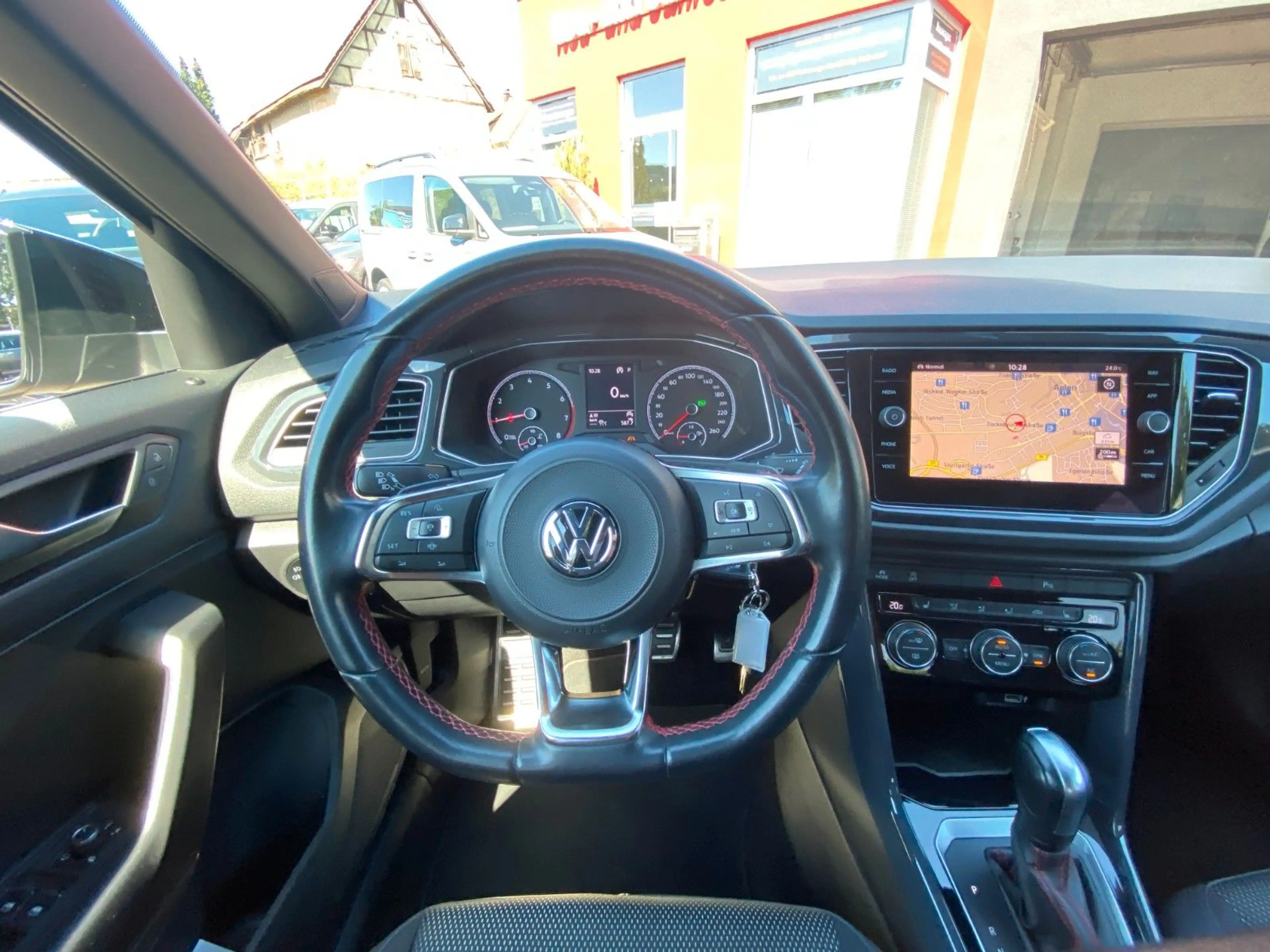 Volkswagen T-Roc Sport DSG+AHK+NAVI+KAME+SHZ+ PDC+LED+el.HK — photo 20