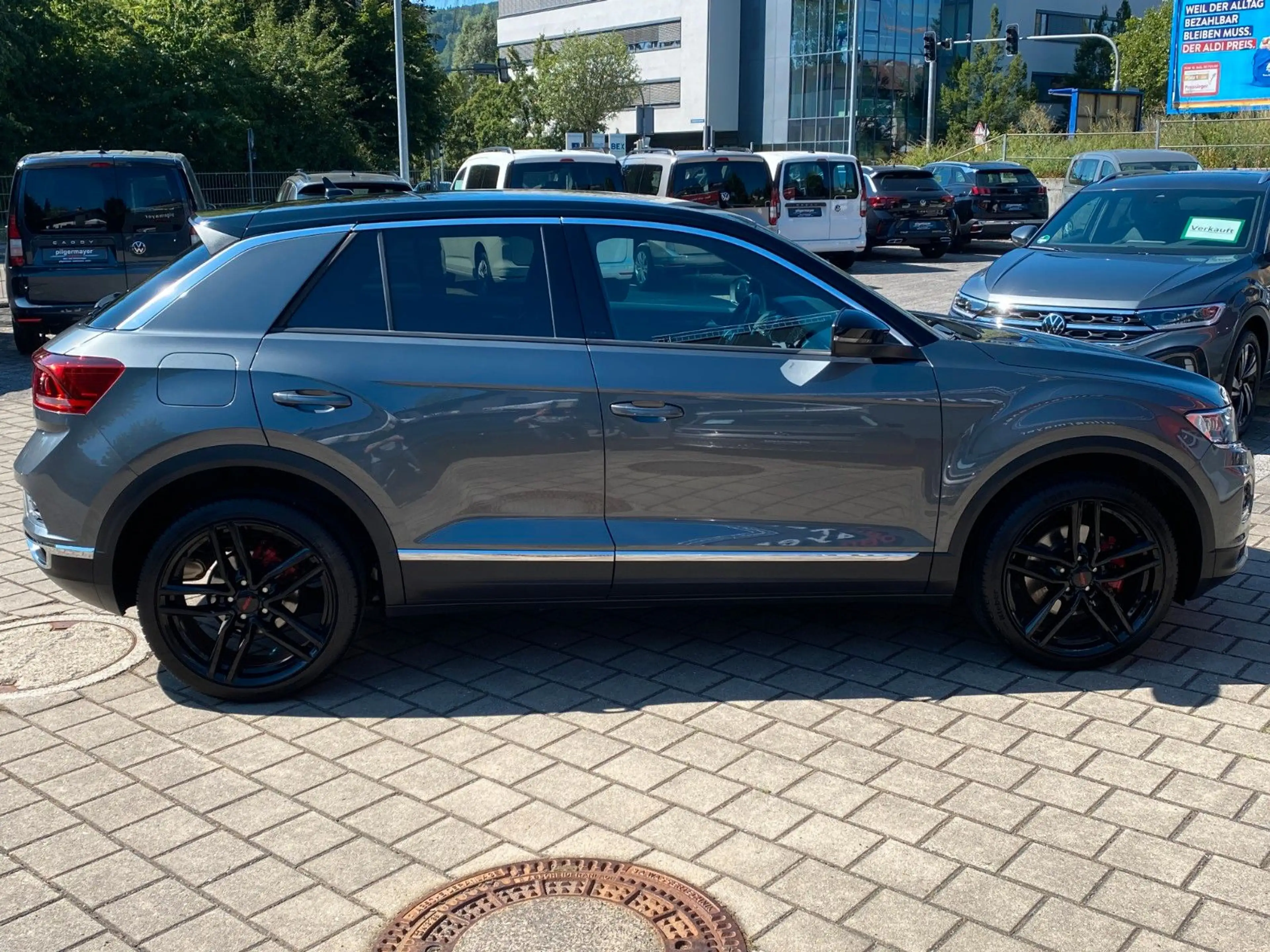 Volkswagen T-Roc Sport DSG+AHK+NAVI+KAME+SHZ+ PDC+LED+el.HK — photo 9