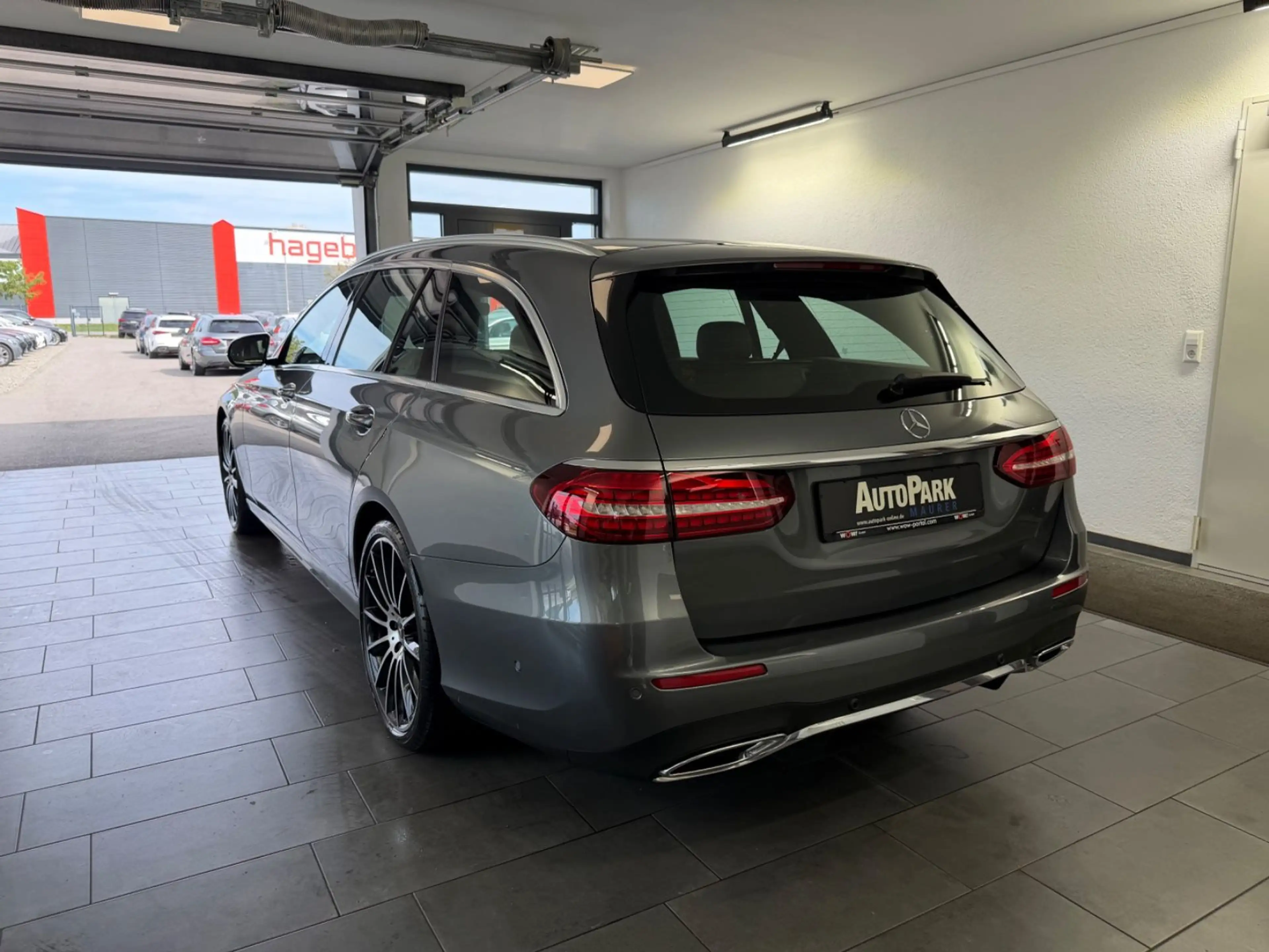 Mercedes-Benz E 300 d T 4MATIC AMG | AHK | MBUX | Kamera — photo 7