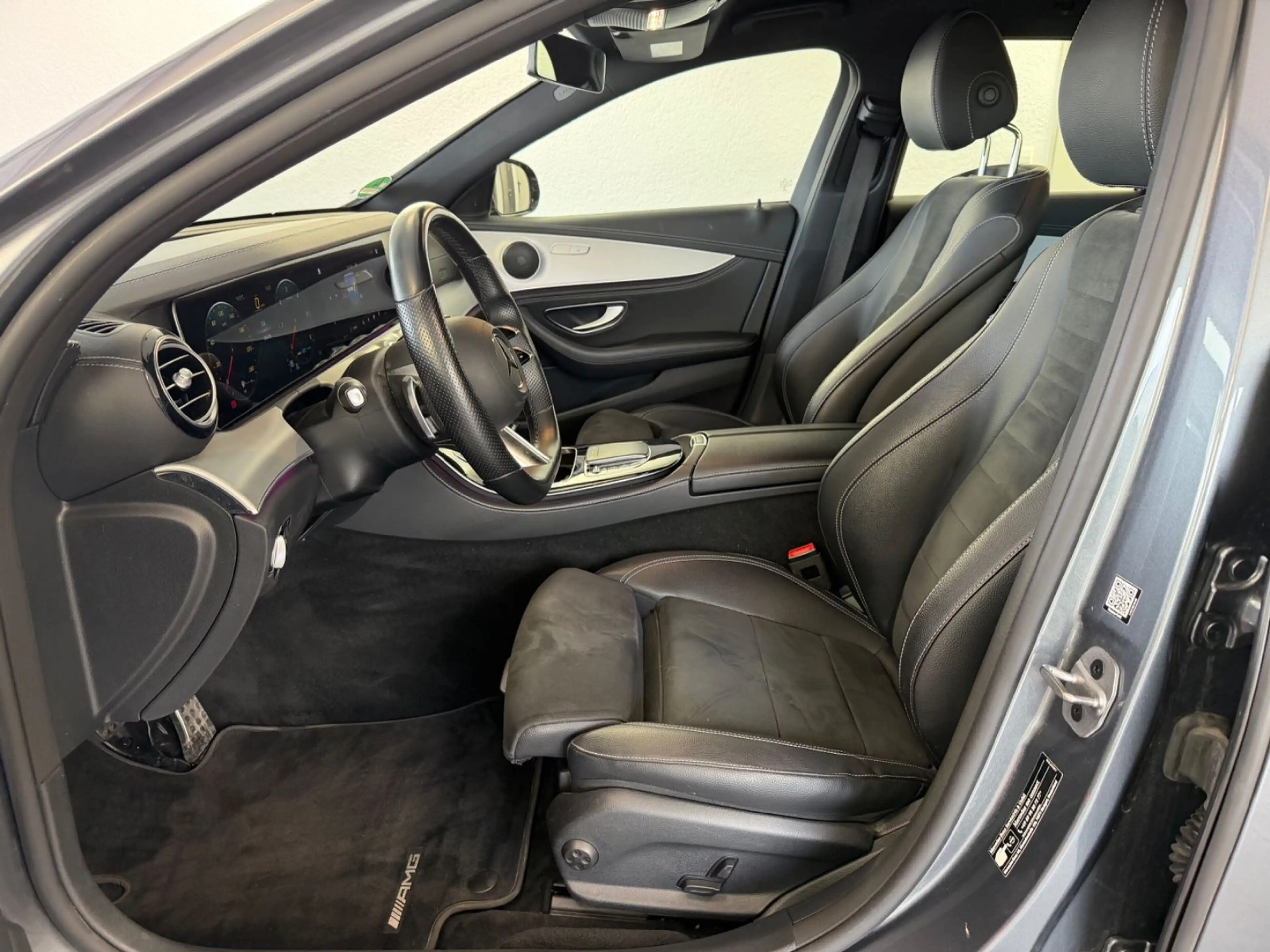 Mercedes-Benz E 300 d T 4MATIC AMG | AHK | MBUX | Kamera — photo 9