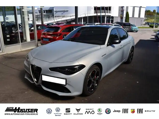 Alfa Romeo Giulia Competizione 2.0 Turbo AT8 Q4 PANO HARMAN-KARDON E
