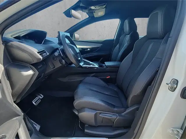 Peugeot 3008 view 9