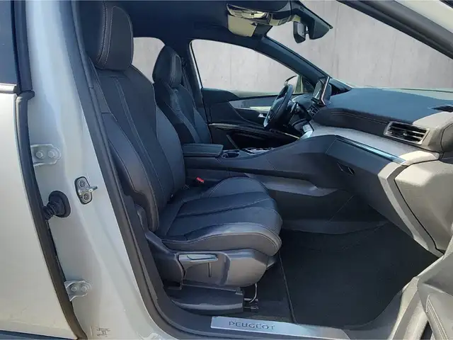Peugeot 3008 view 13