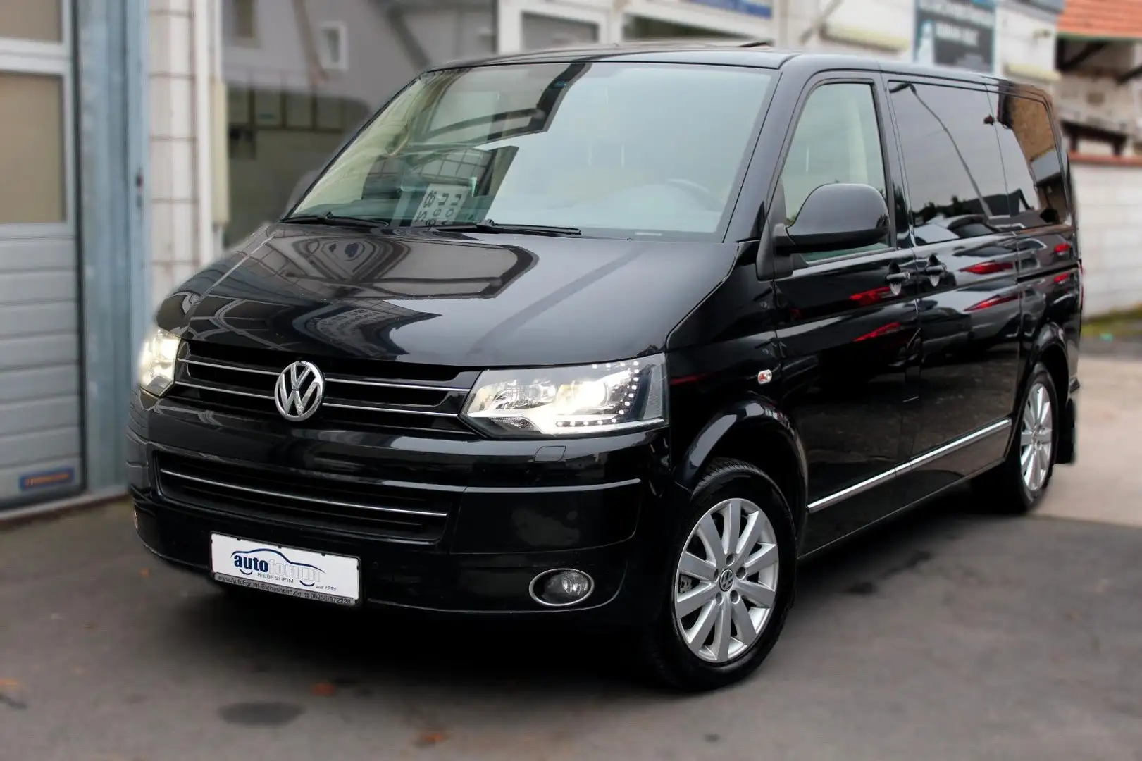 Volkswagen T5 Multivan 2.0 TSI Highline Standhzg*Pano*Xenon - 2