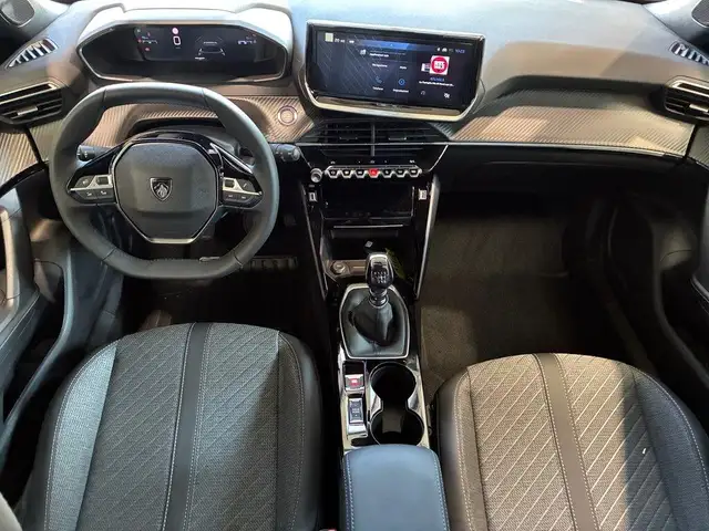 Peugeot 2008 view 6