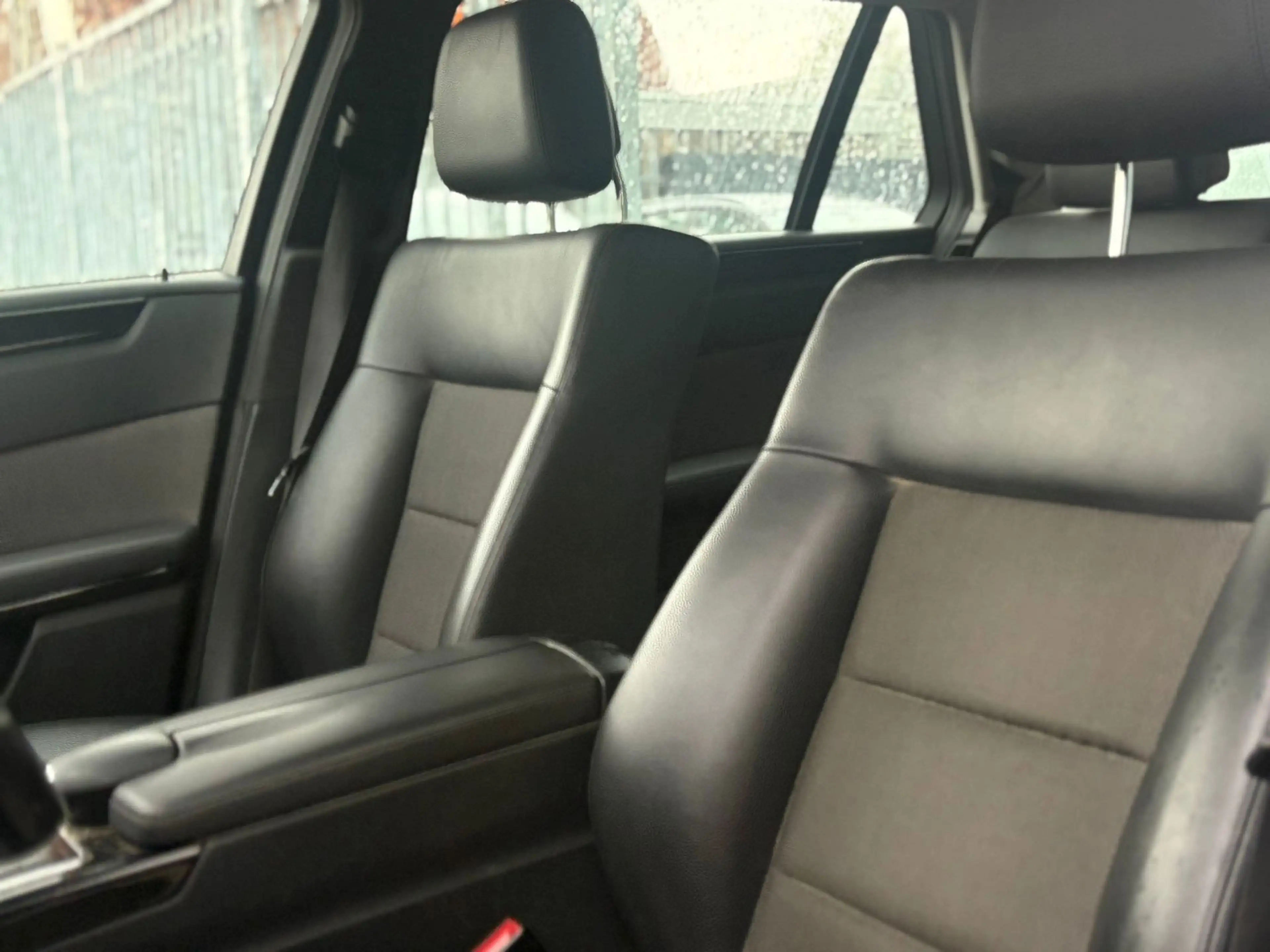 Mercedes-Benz E 200 Estate CGI Business Class Avantgarde — photo 8