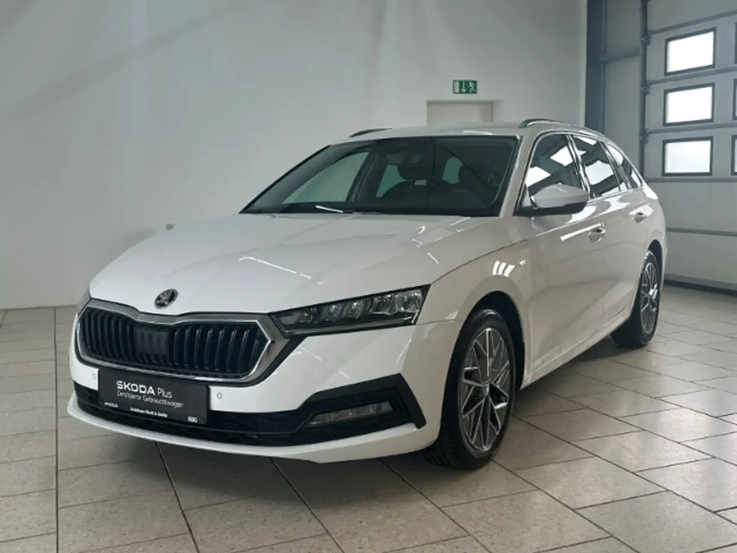 Skoda Octavia Combi 2.0TDI DSG Tour Navi ACC LED SHZ Weiß - 2