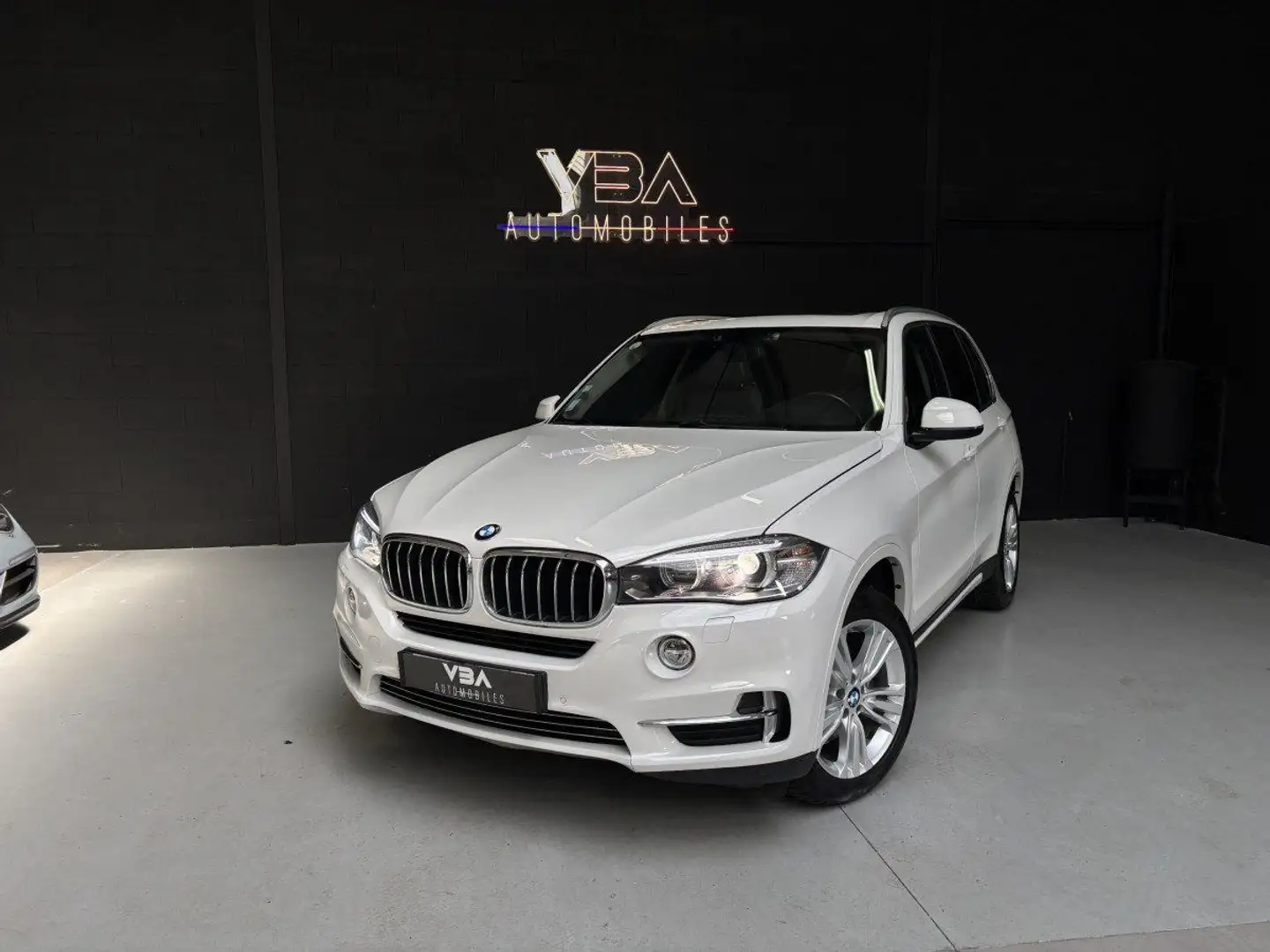 BMW X5 (3) xDrive25d 218 ch Exclusive BVA8 Biały - 2