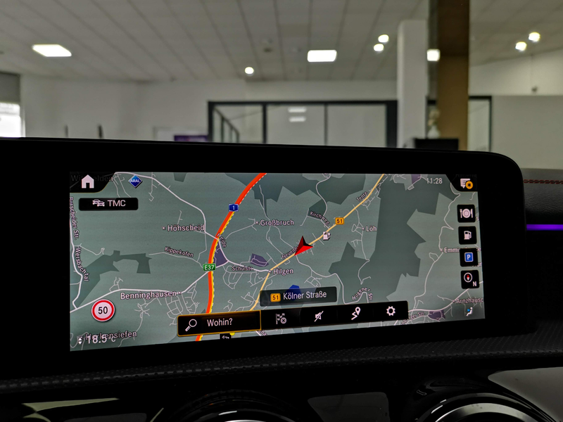 Mercedes-Benz CLA 180 AMG 7-G*Pano*R.Kamera*Navi*Ambiente-Bele — photo 14
