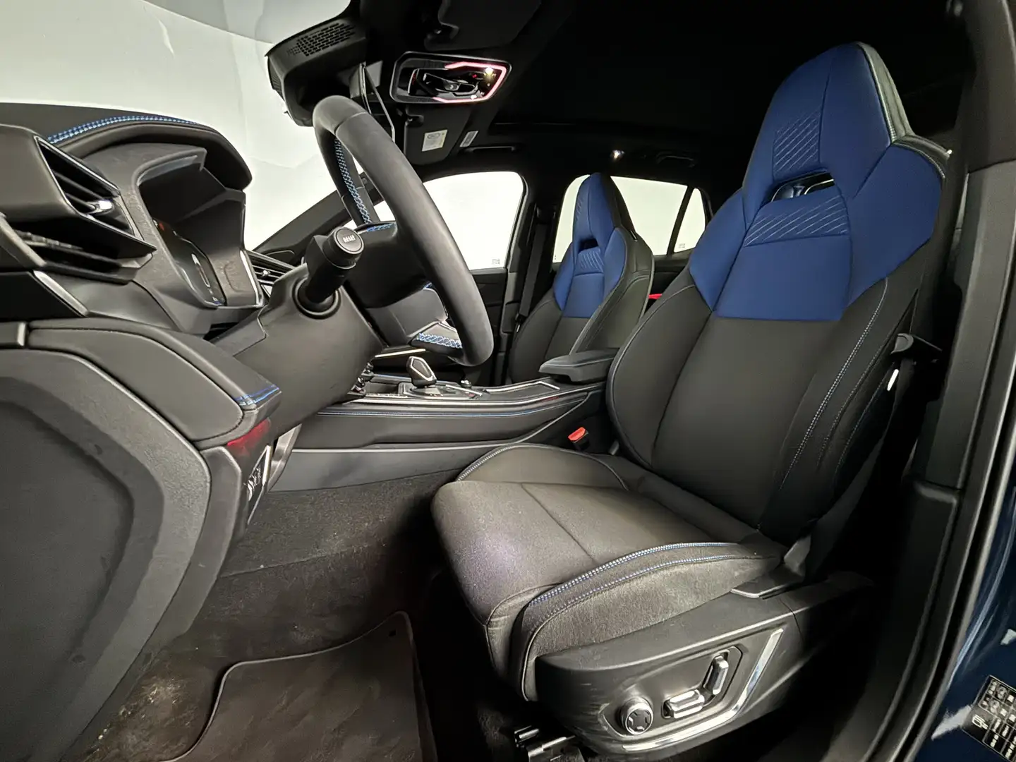 Lynk & Co 01 1.5 zwarte hemel | 360° camera |261 PK Plug-in Hyb Blau - 2