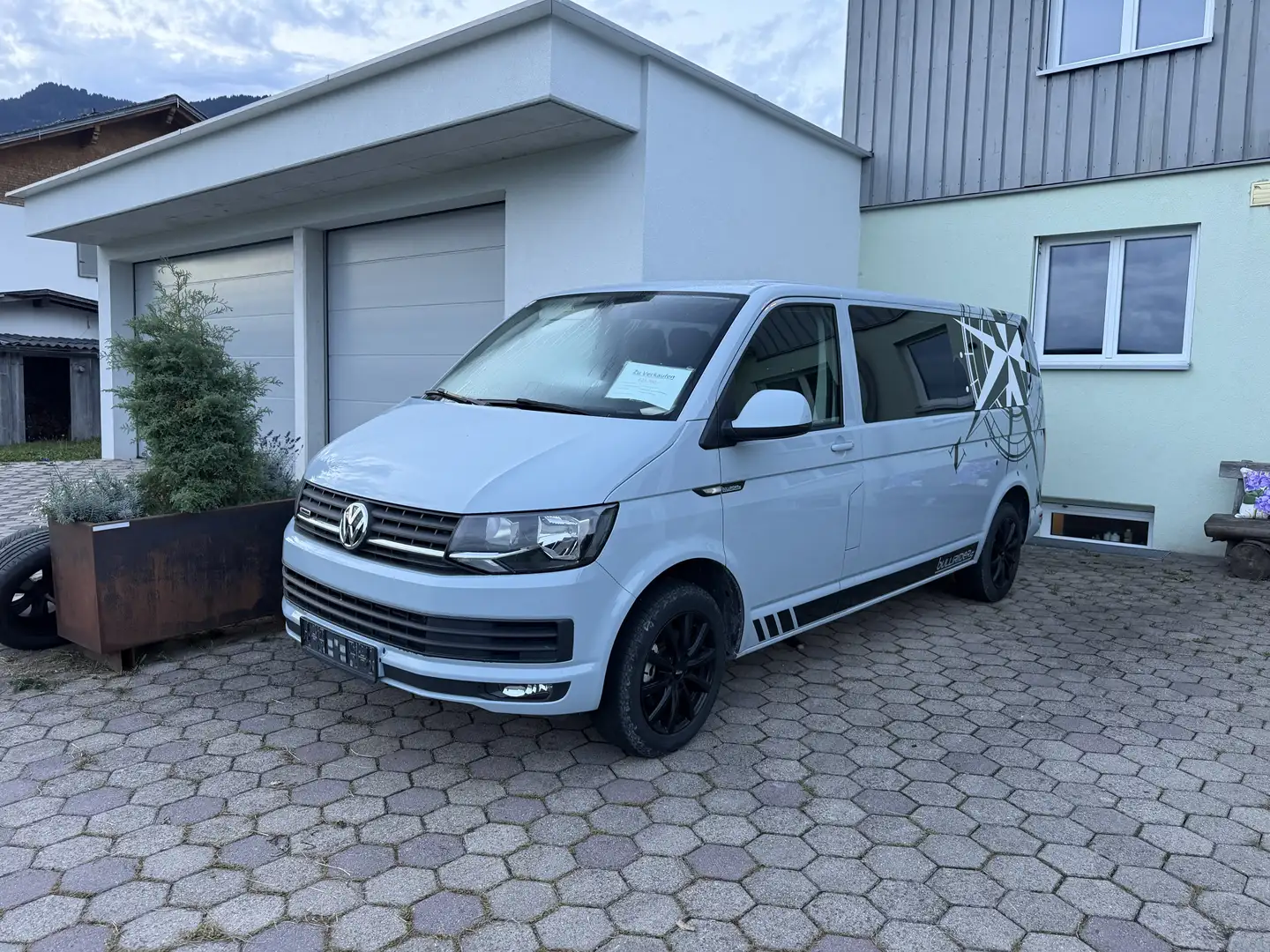 Volkswagen T6 Transporter Kastenwagen LR 2,0 TDI 4Motion - 1