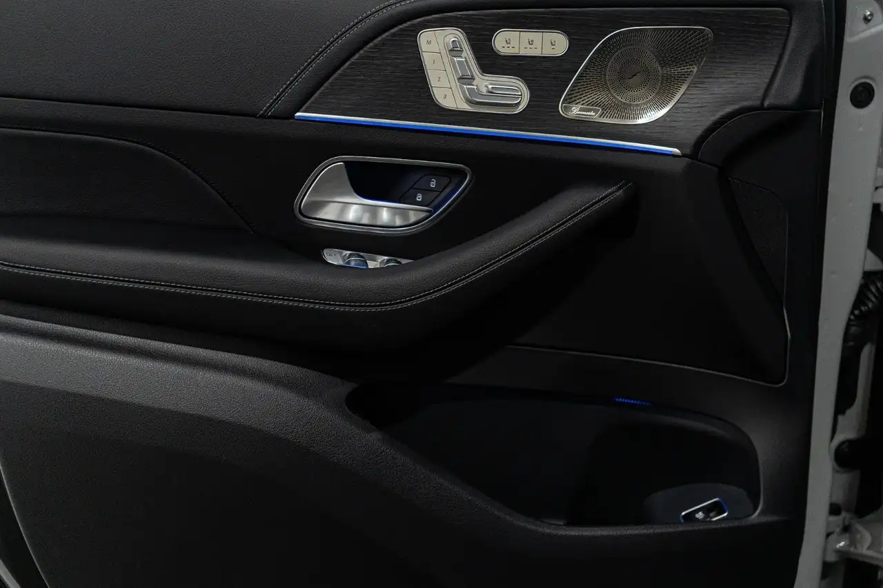 Mercedes-Benz GLE снимка Mercedes-Benz GLE