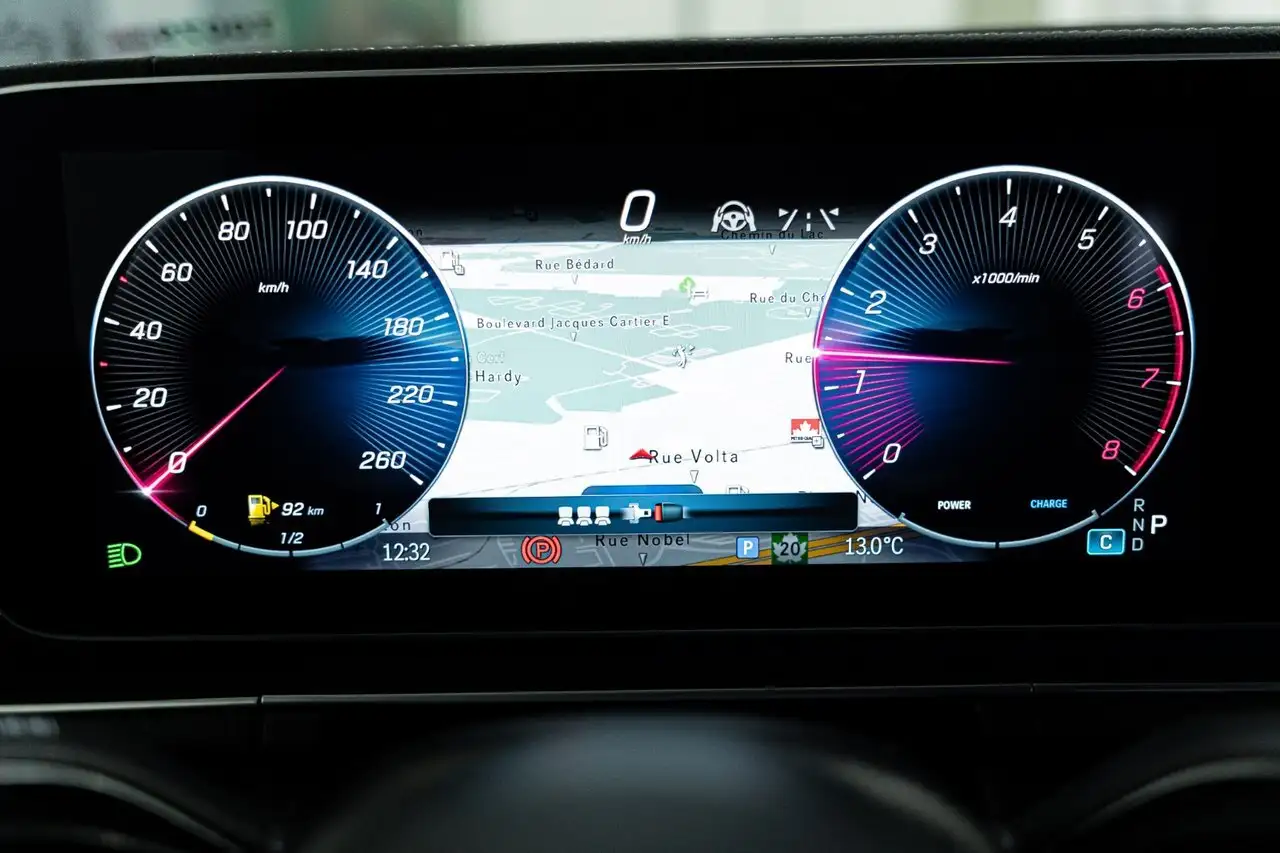 Mercedes-Benz GLE снимка Mercedes-Benz GLE