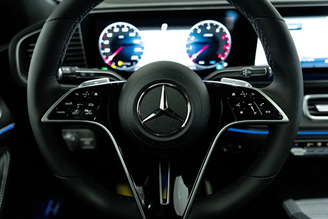 Mercedes-Benz GLE снимка Mercedes-Benz GLE