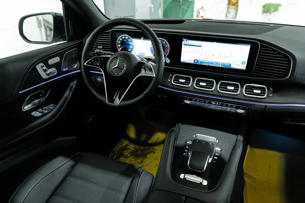 Mercedes-Benz GLE снимка Mercedes-Benz GLE