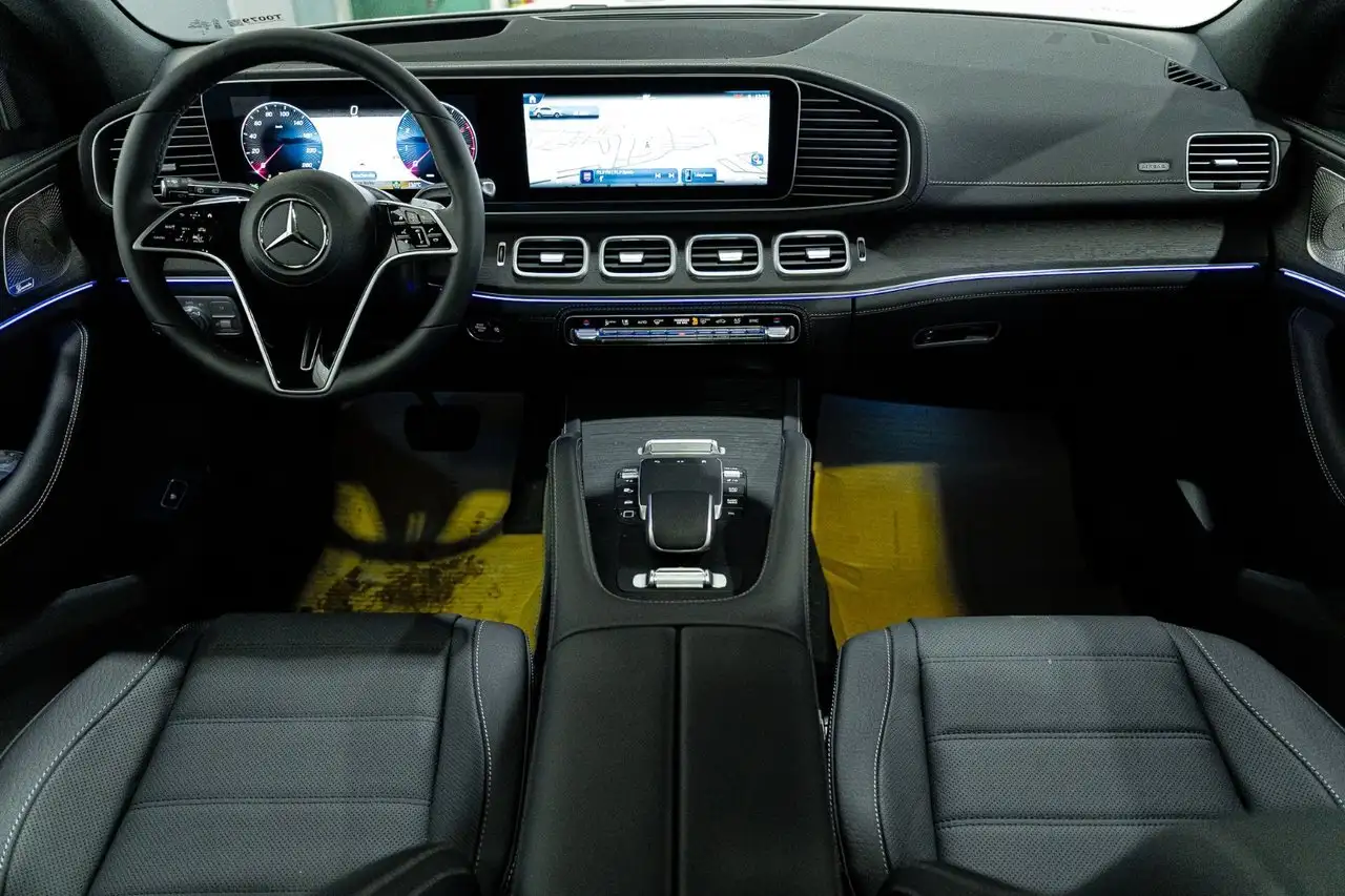 Mercedes-Benz GLE снимка Mercedes-Benz GLE