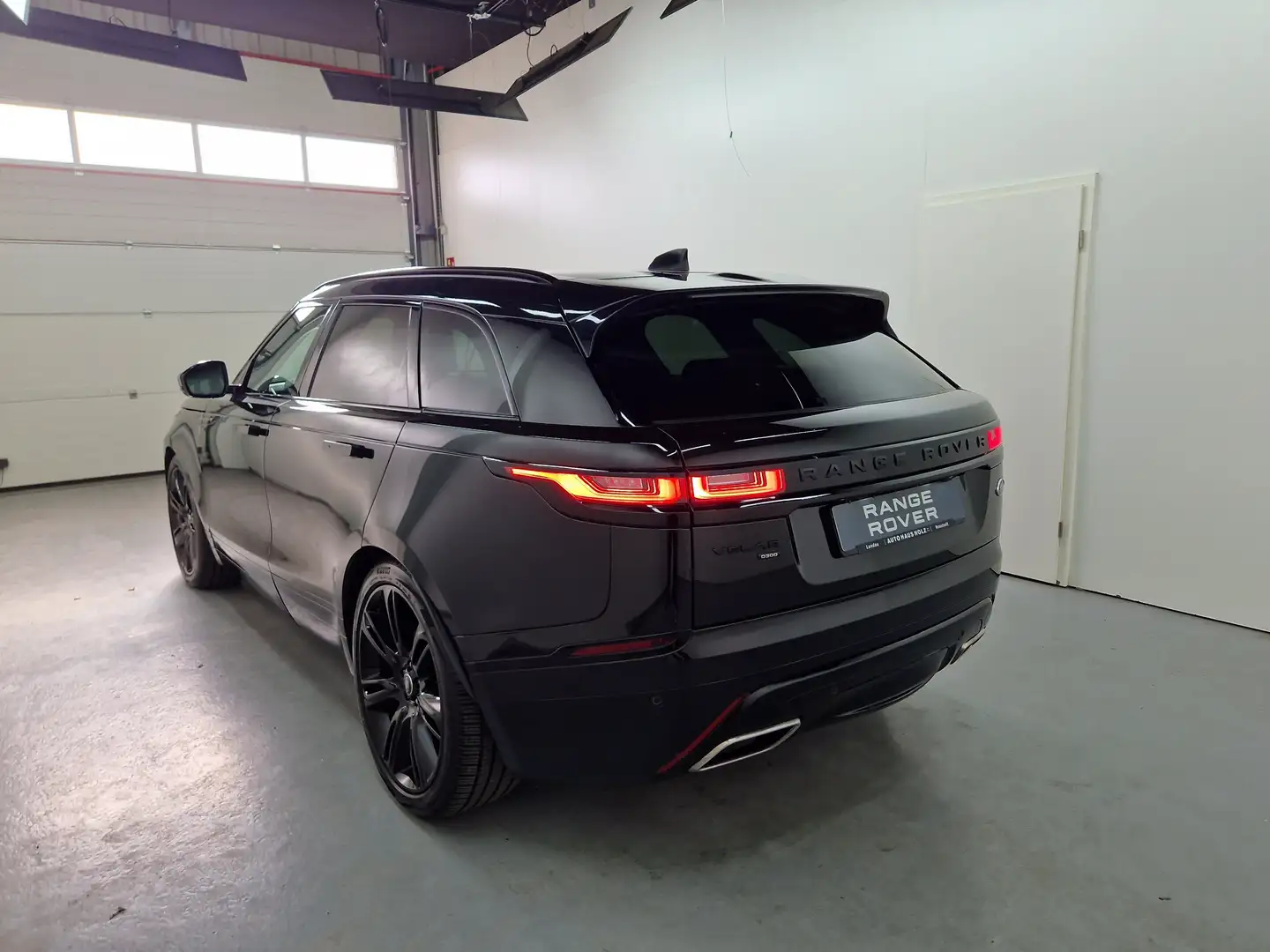 Land Rover Range Rover Velar D300 R-Dynamic HSE AHK Black Schwarz - 2