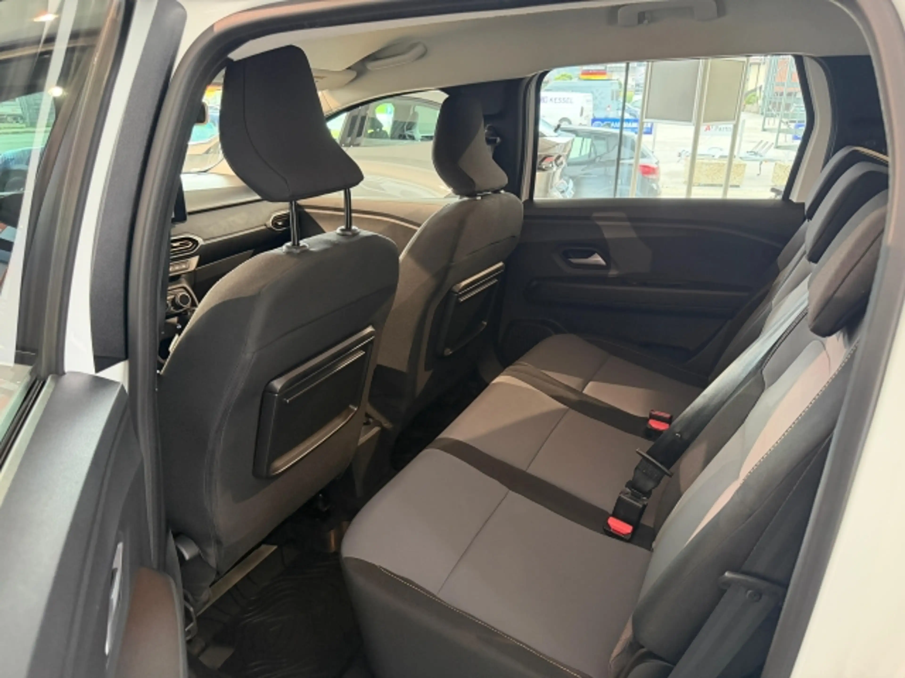 Dacia Jogger JoggerExtremeTCE110 — photo 9