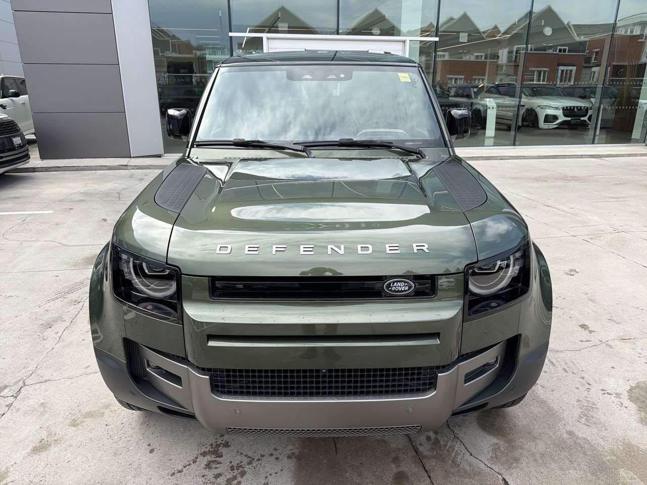 2026 Land Rover Defender 110 P300 S alt 3