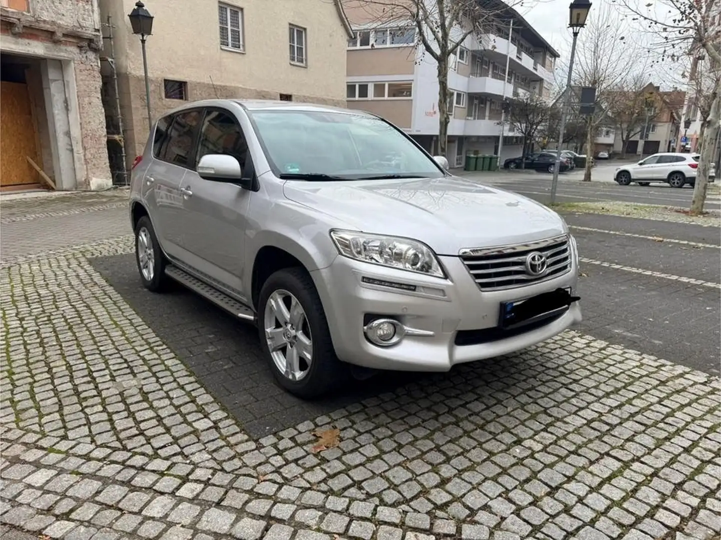 Toyota RAV 4 2.0 4x4 Travel Aut. - 1
