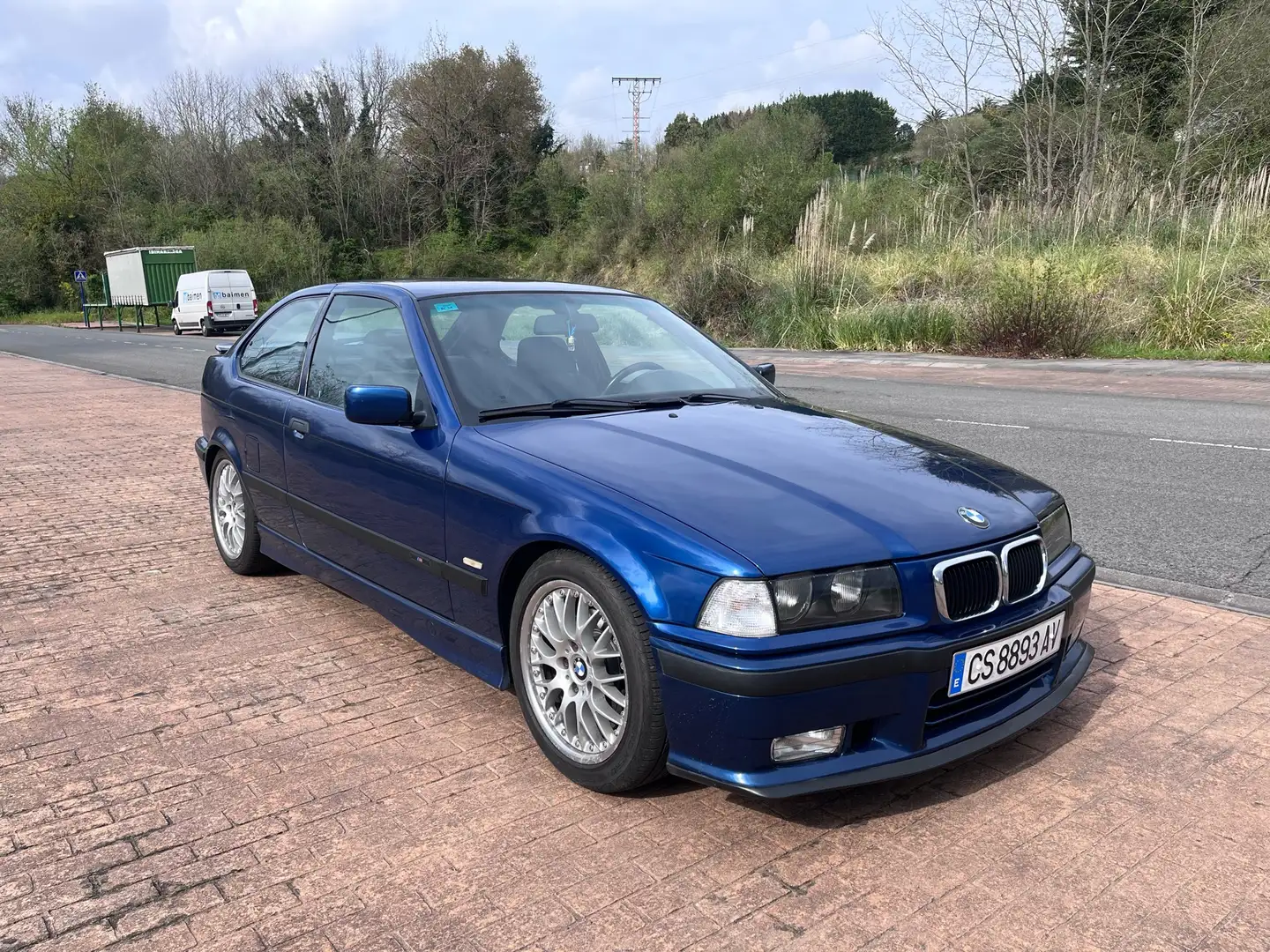 BMW 323 323ti Compact - 2