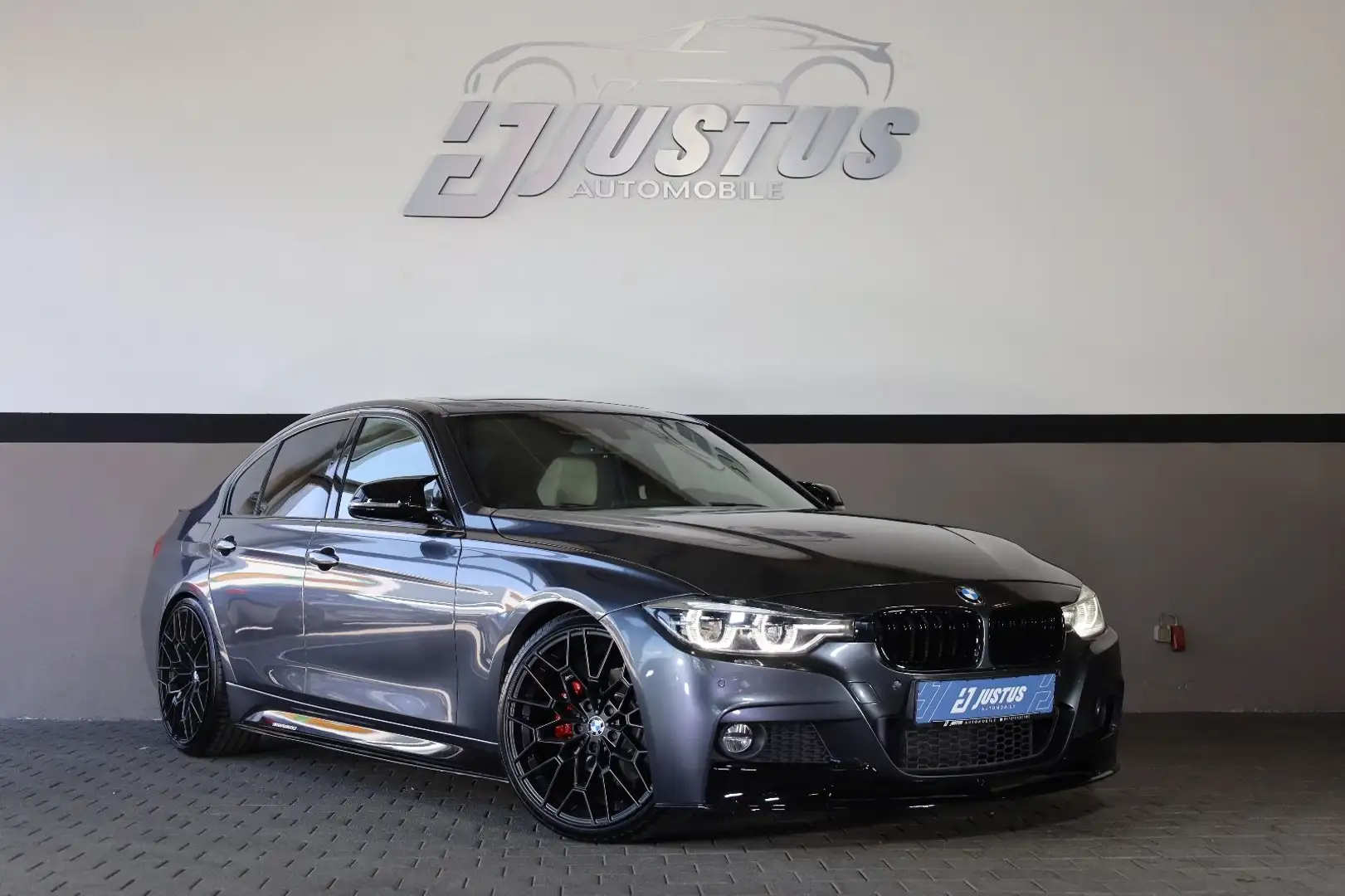 BMW 330 i xDrive/M/APPLE/WIFI/LED/SBD/4xSHZ/AMBIE/R20 Grau - 1