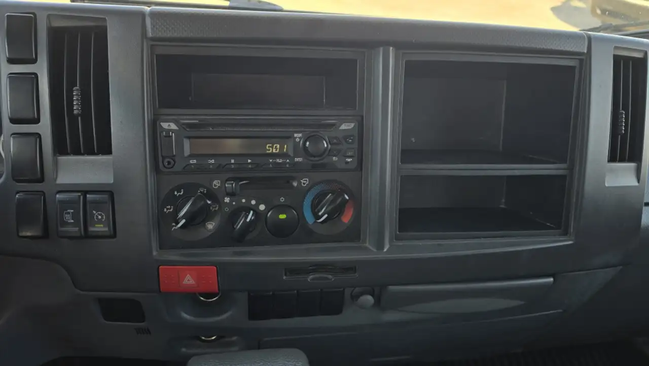 Isuzu NPR fotografie Isuzu NPR