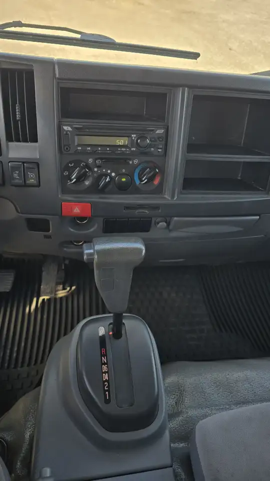 Isuzu NPR fotografie Isuzu NPR