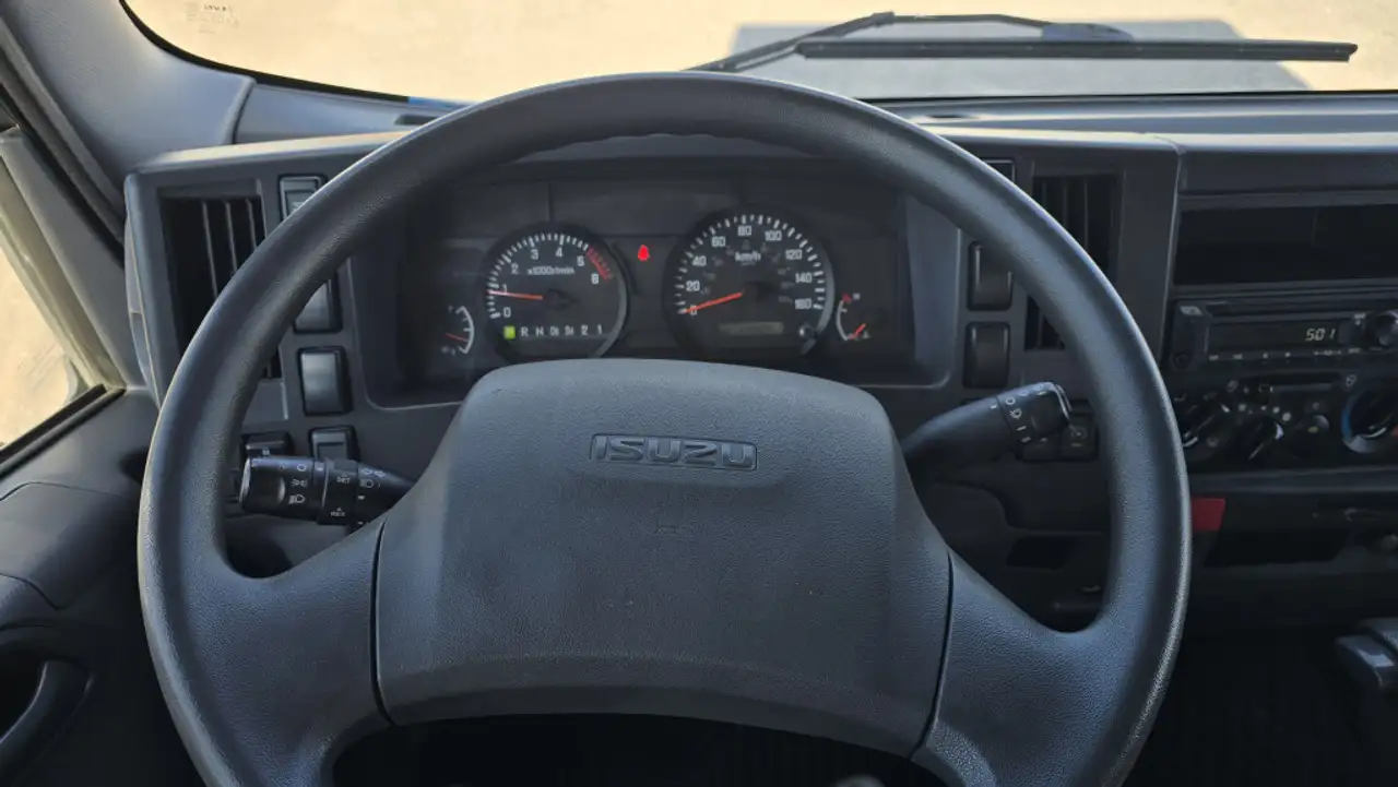 Isuzu NPR fotografie Isuzu NPR