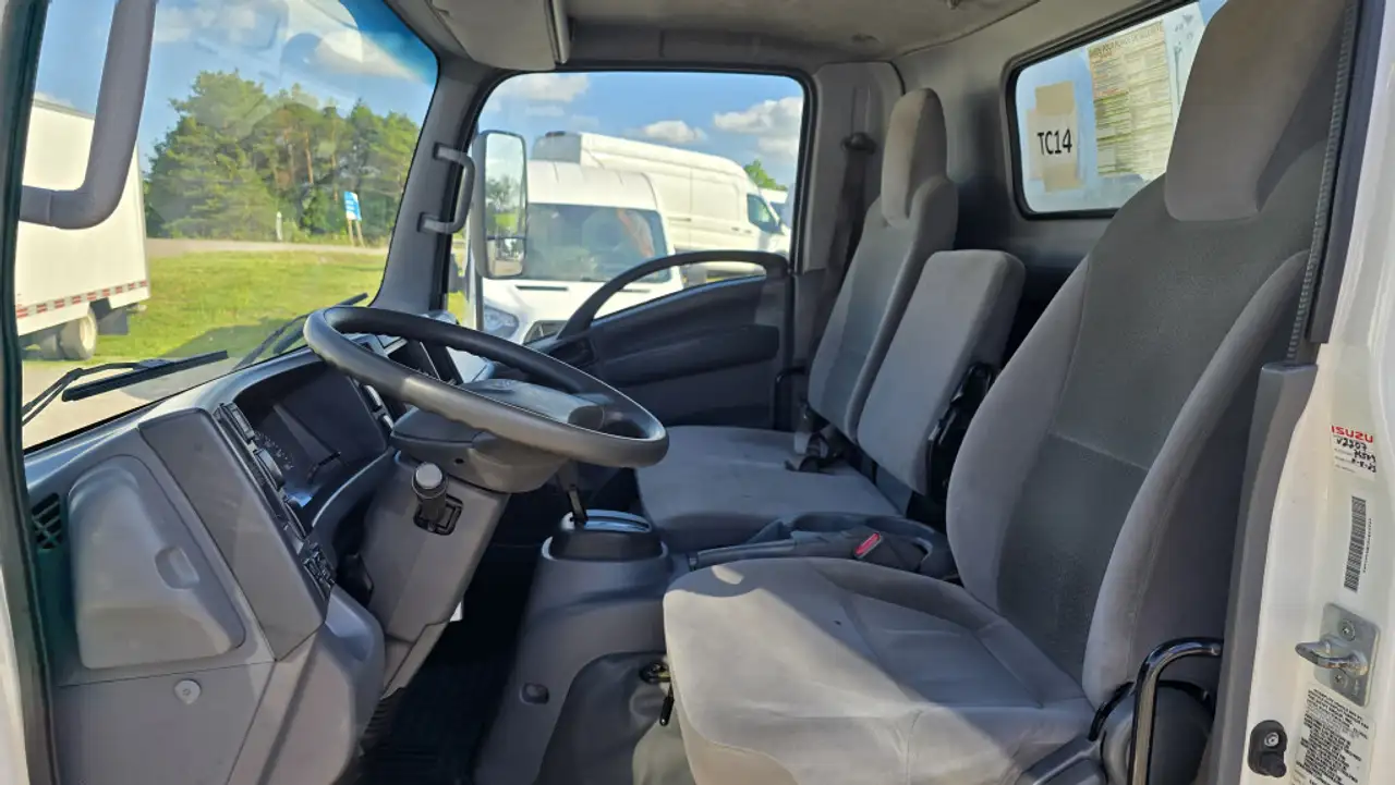Isuzu NPR fotografie Isuzu NPR