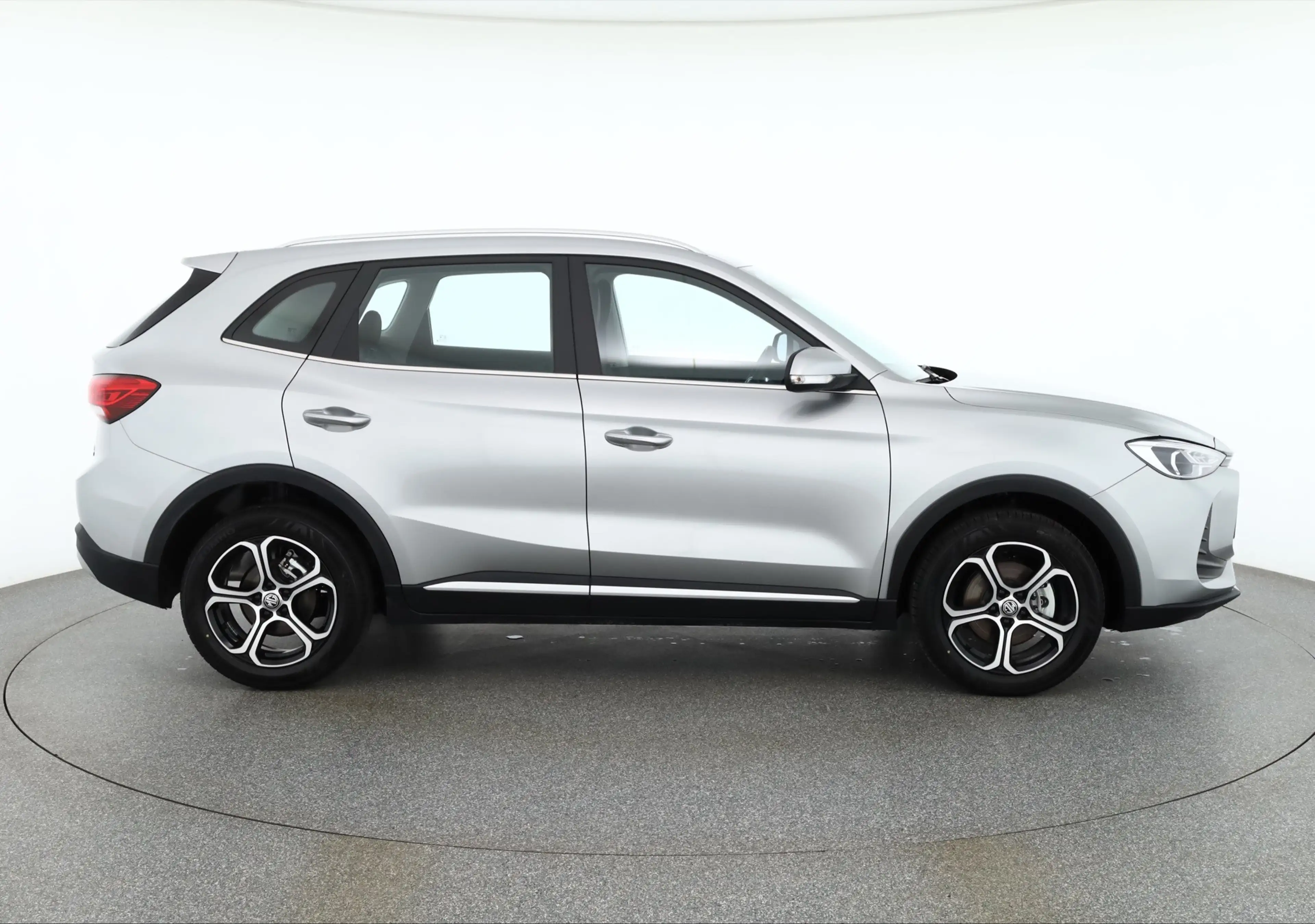 MG ZS 1.5 Hybrid Comfort Aut. LED ACC Navi Kamera — photo 6