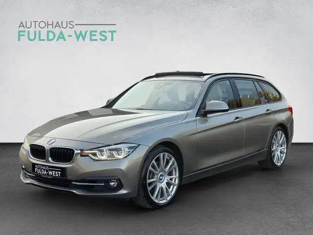 BMW 325 d Touring Sport Line LED Pano Leder AHK CAM