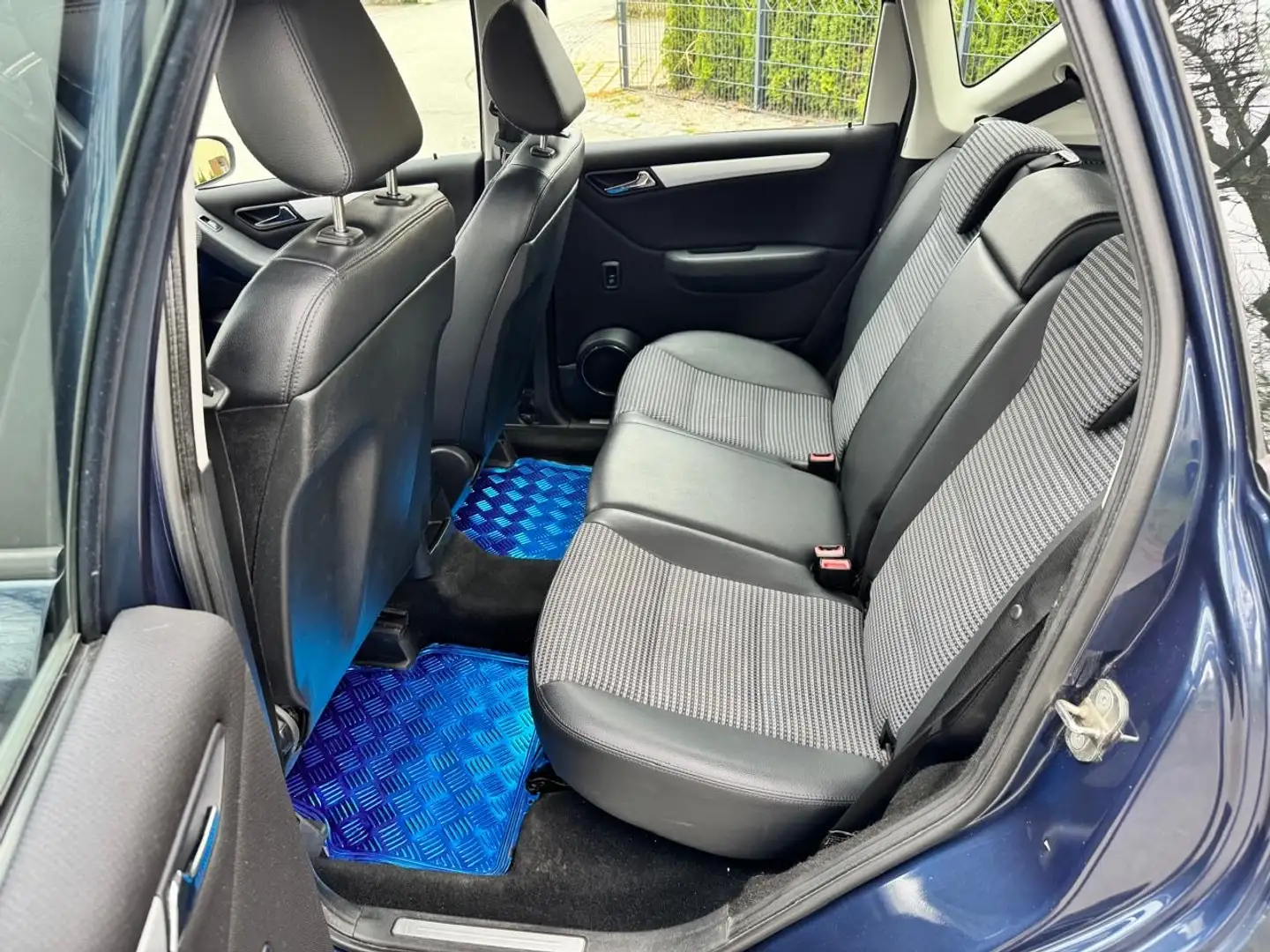 Mercedes-Benz A 170 A 170 (169.032) - 1