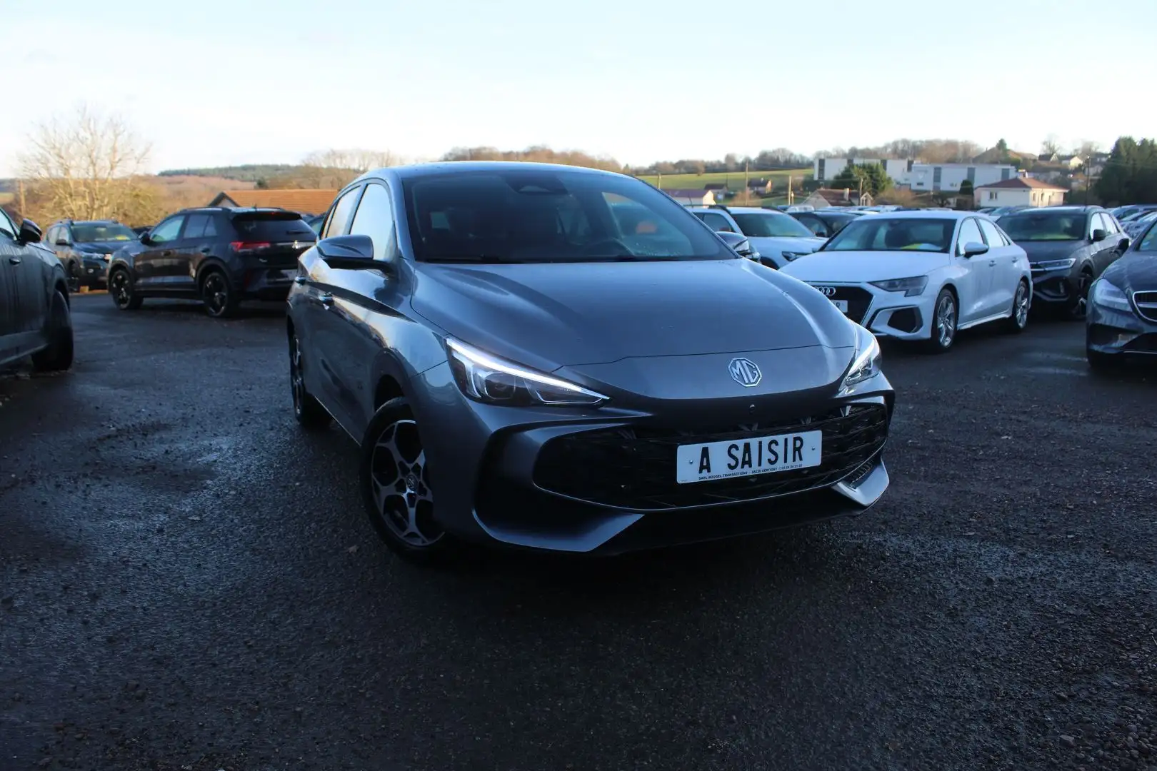 MG MG3 LUXURY 195CV HYBRIDE+ GPS 3D USB JA 16 CAMÉRA 360° FULL LED PK HIVER BOITE AUTO Grau - 1