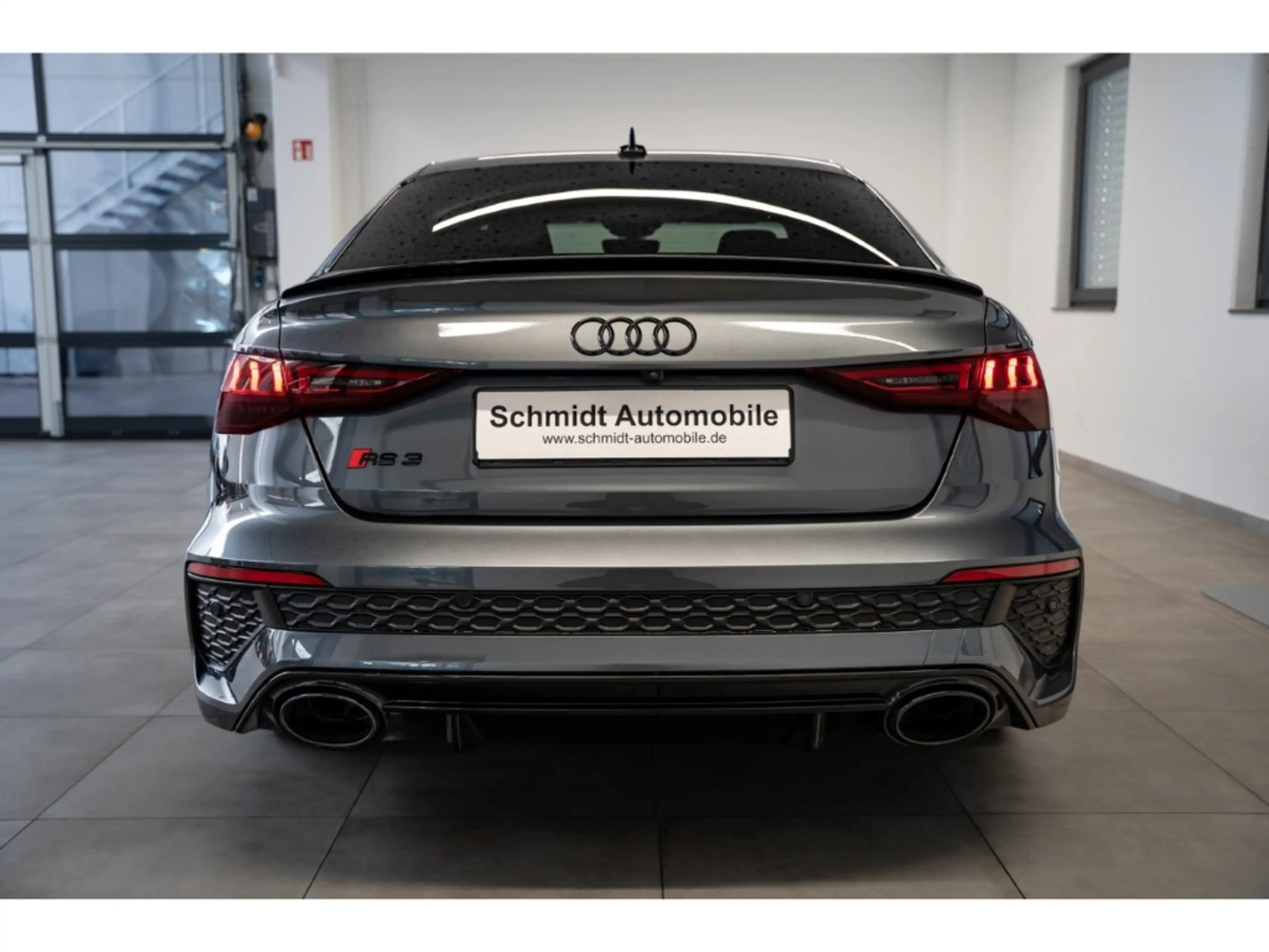 Audi RS3 Lim. 2.5 TFSI quattro Pano Matrix B&O ACC — photo 4