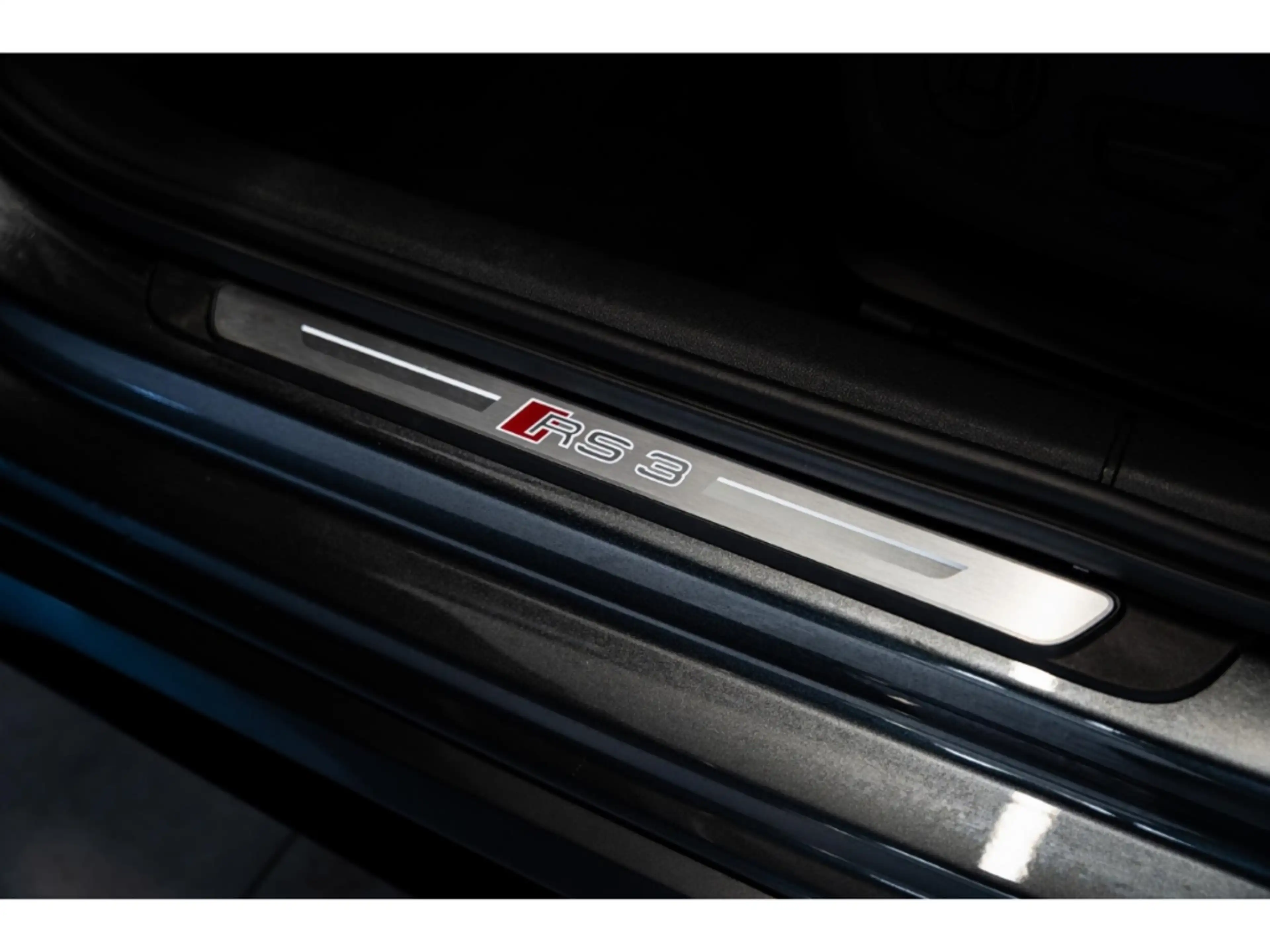 Audi RS3 Lim. 2.5 TFSI quattro Pano Matrix B&O ACC — photo 13