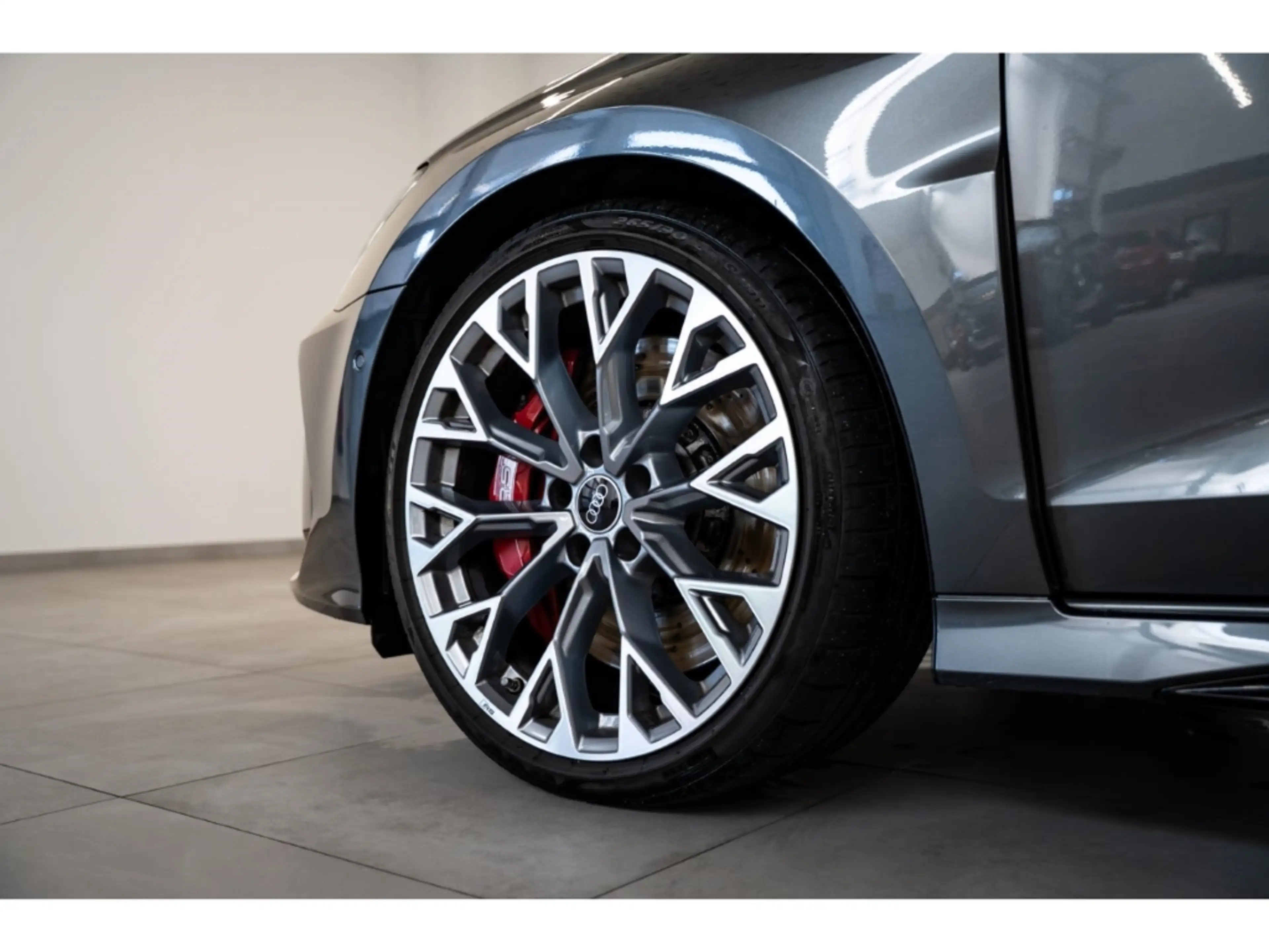 Audi RS3 Lim. 2.5 TFSI quattro Pano Matrix B&O ACC — photo 6