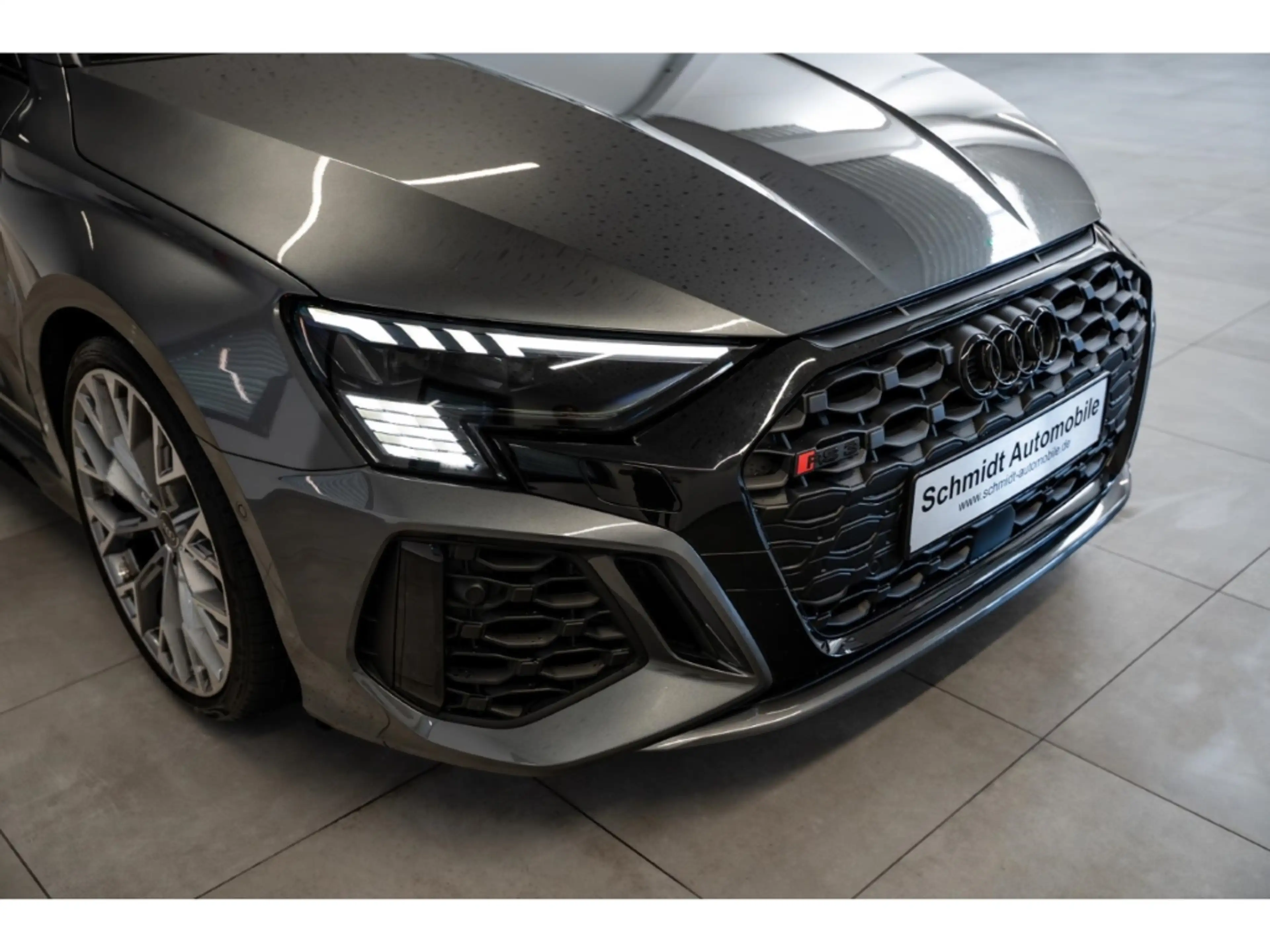 Audi RS3 Lim. 2.5 TFSI quattro Pano Matrix B&O ACC — photo 7