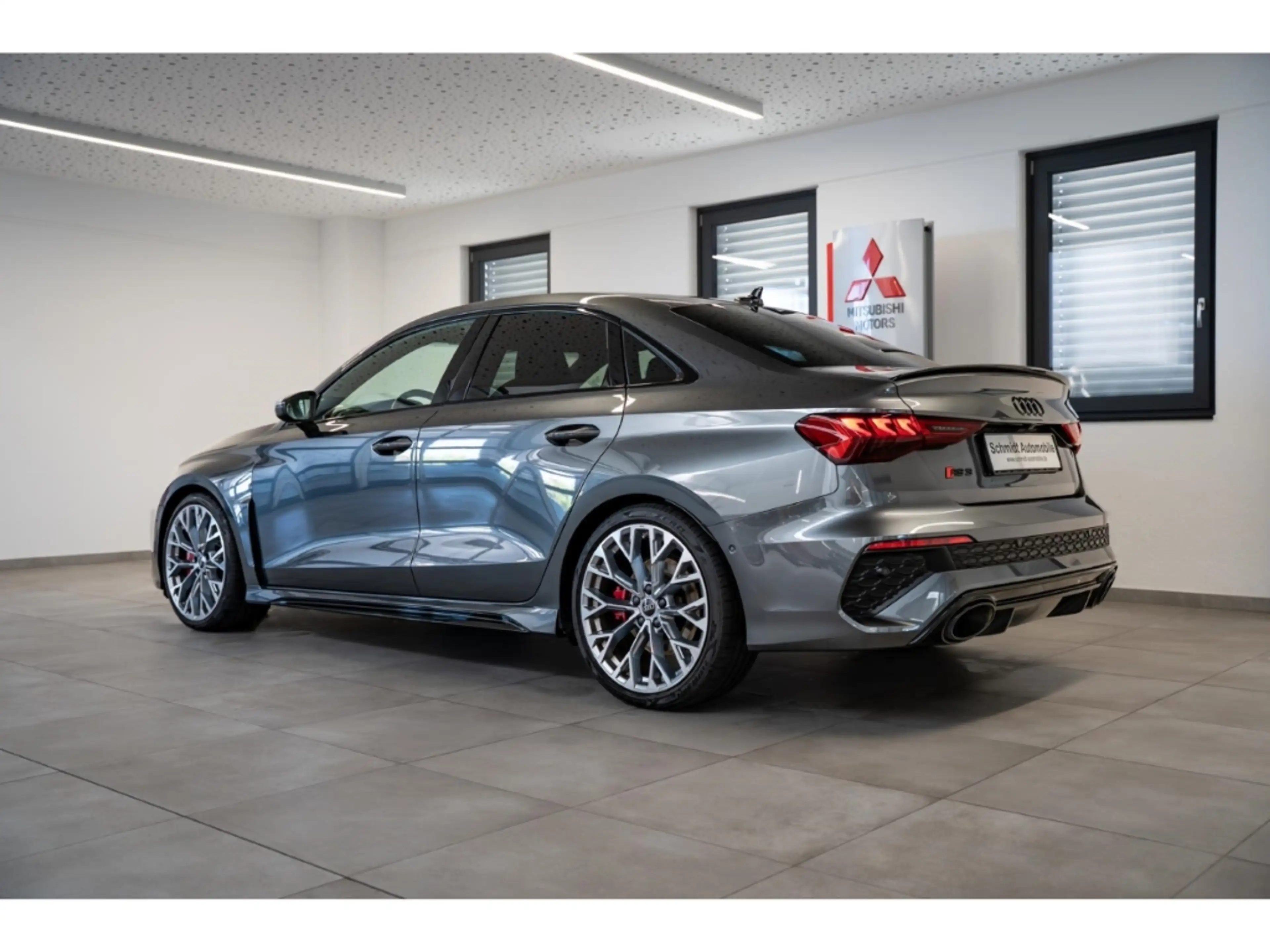 Audi RS3 Lim. 2.5 TFSI quattro Pano Matrix B&O ACC — photo 3